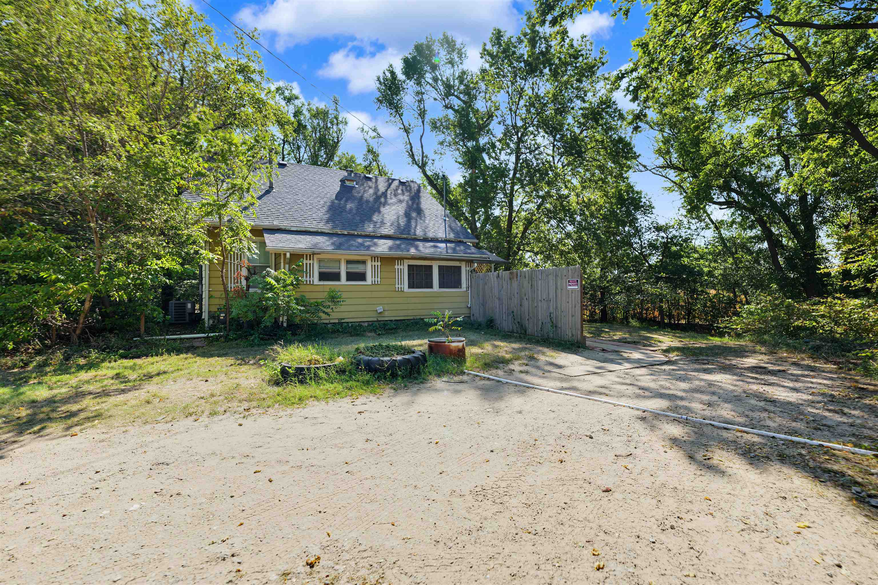 210 S Central St, Marquette, KS 67464