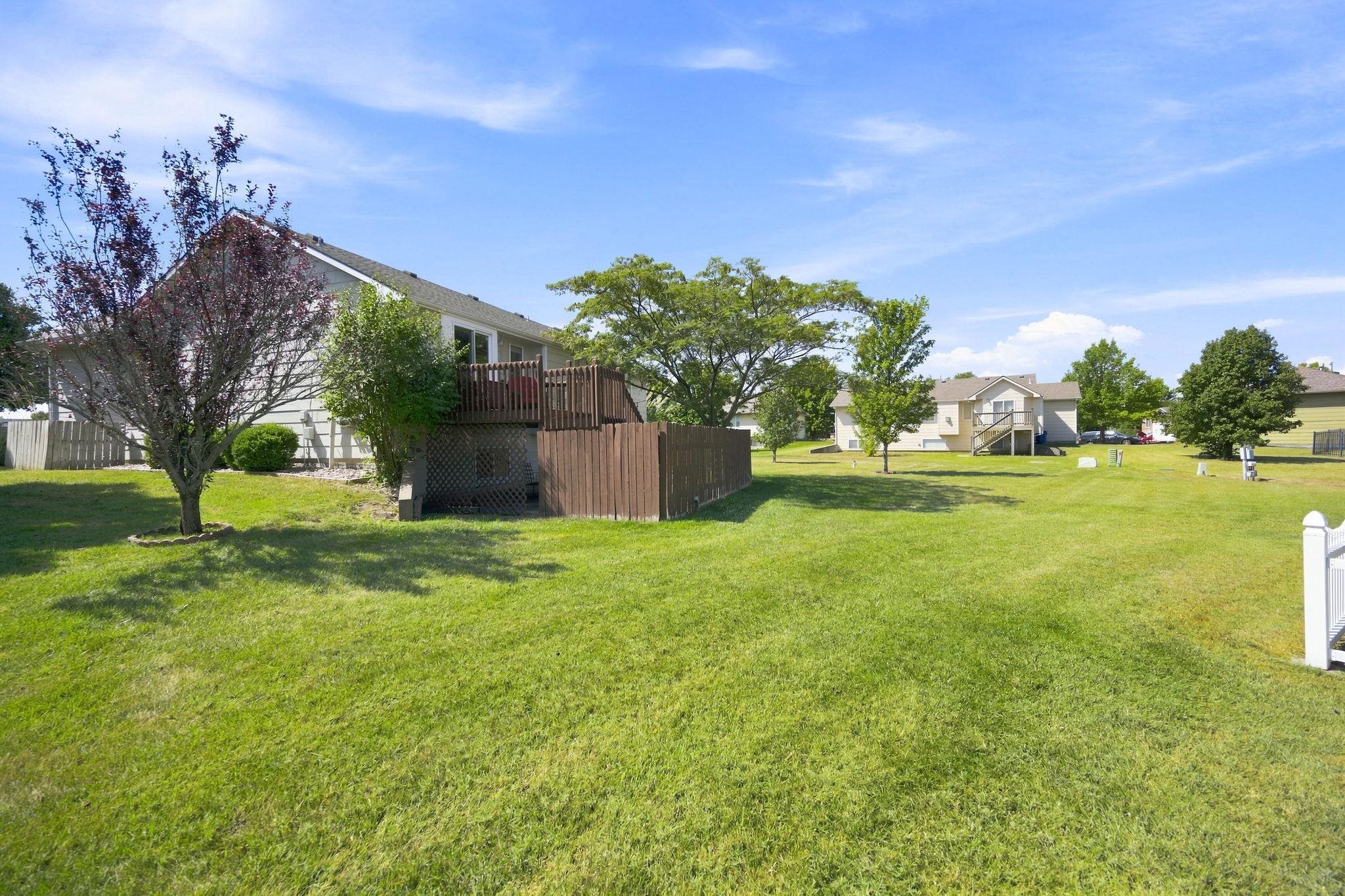 325 N Clay Cir, Wichita, KS 67206