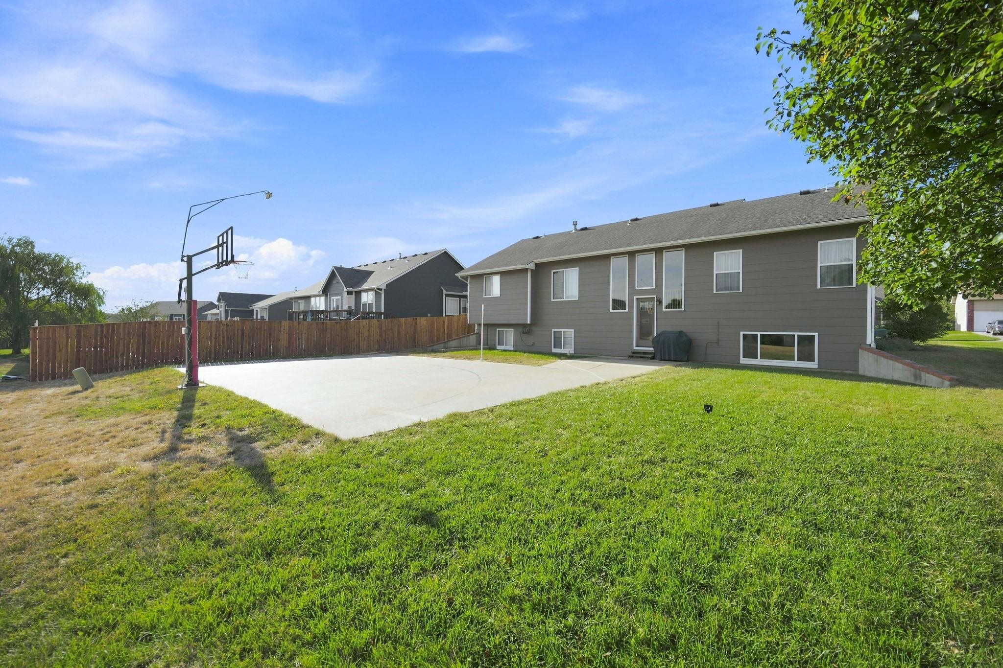 11306 E Donegal, Wichita, KS 67206