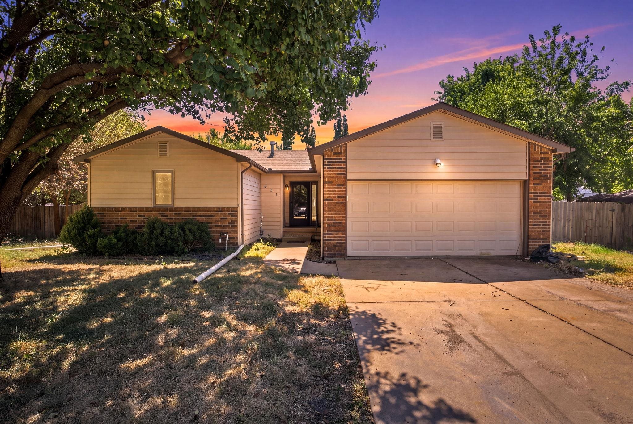 621 E Showalter, Rose Hill, KS 67133