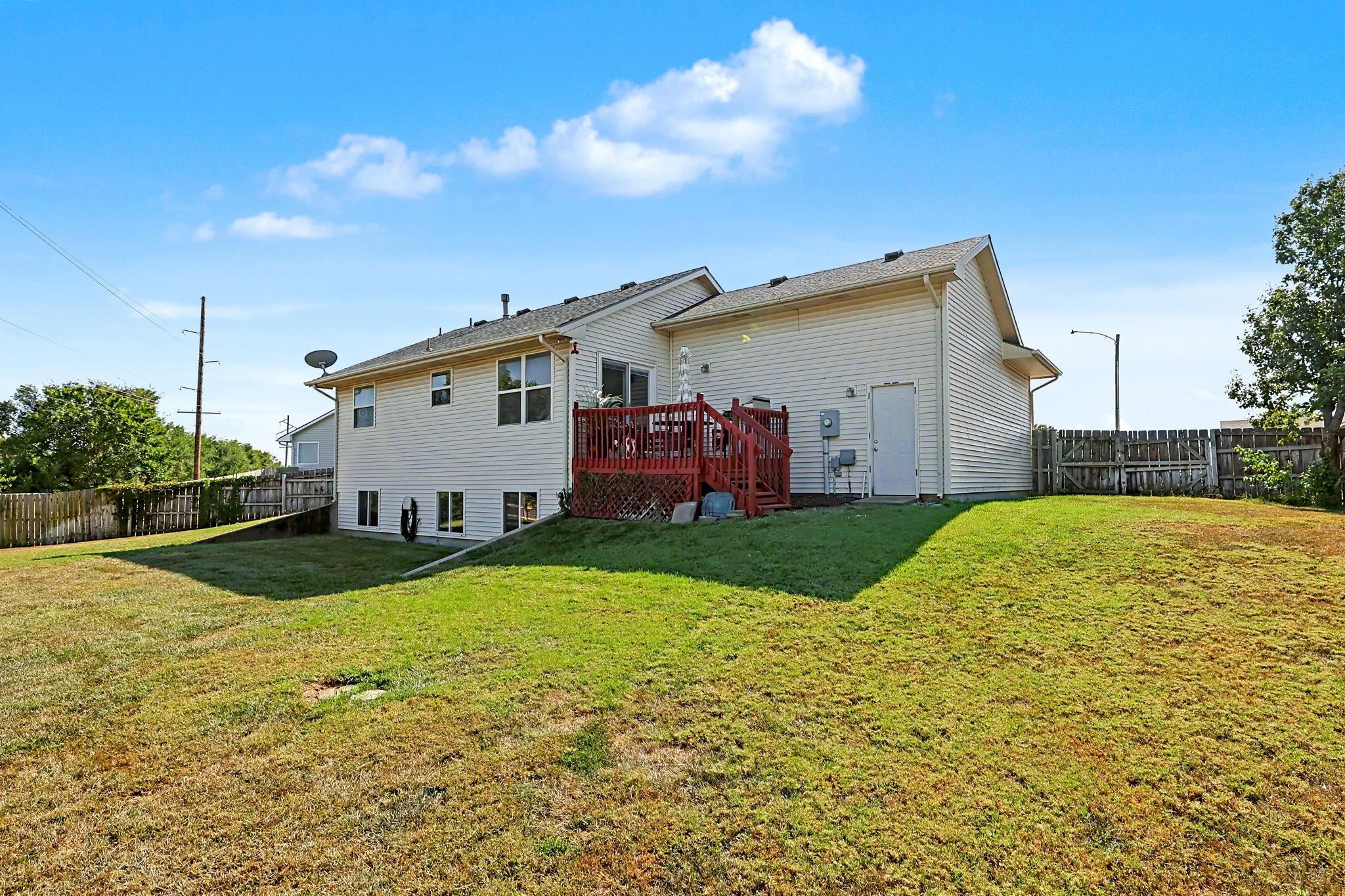 2604 Mainsgate Cir, Augusta, KS 67010