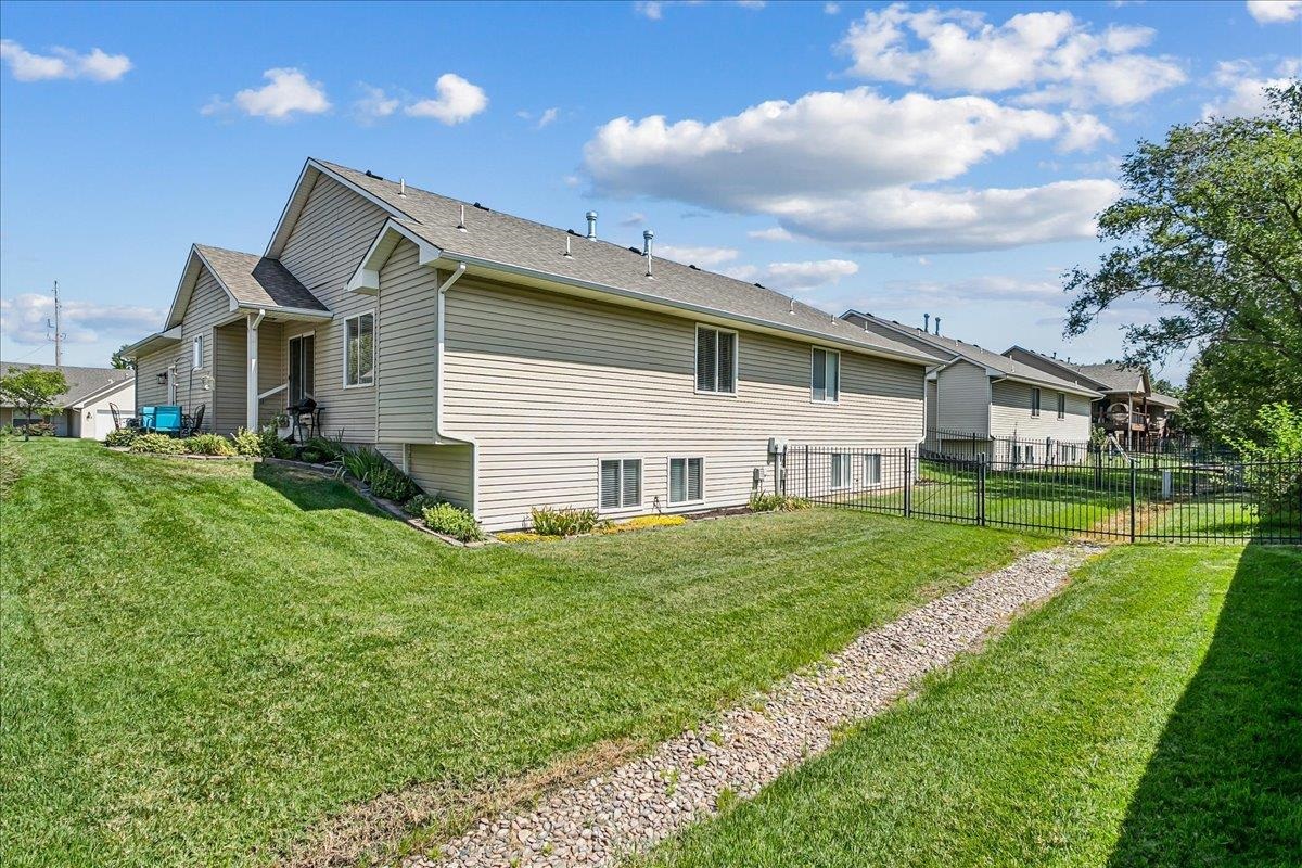 623 W Autumn Ridge Ct, Andover, KS 67002