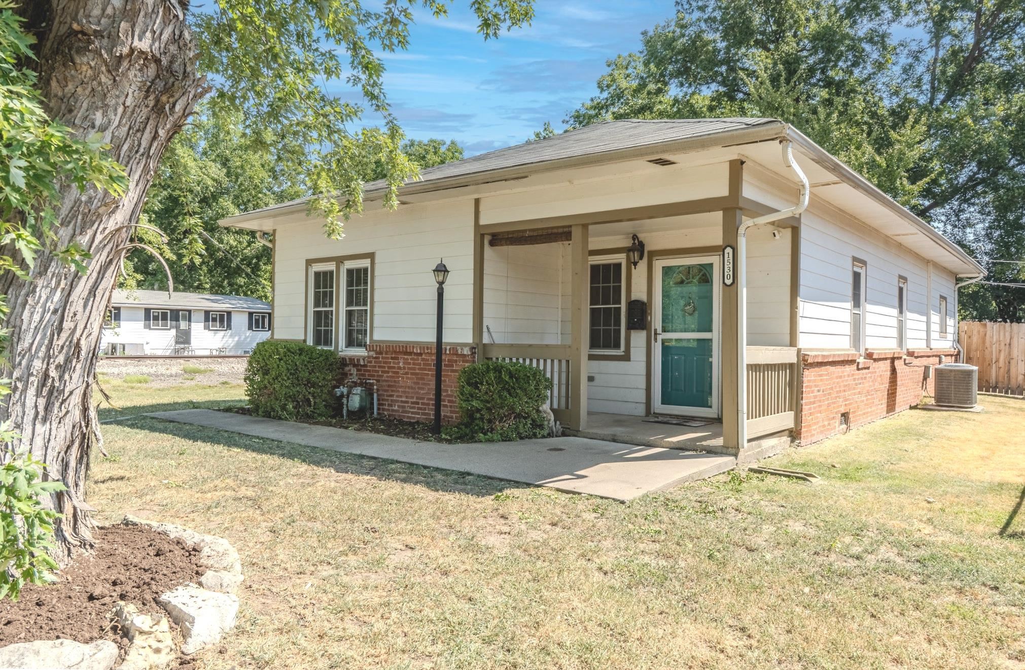 1530 Frankfort, Winfield, KS 67156