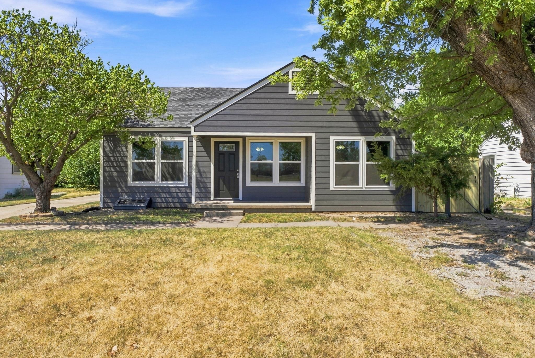 1825 S Elizabeth, Wichita, KS 67213