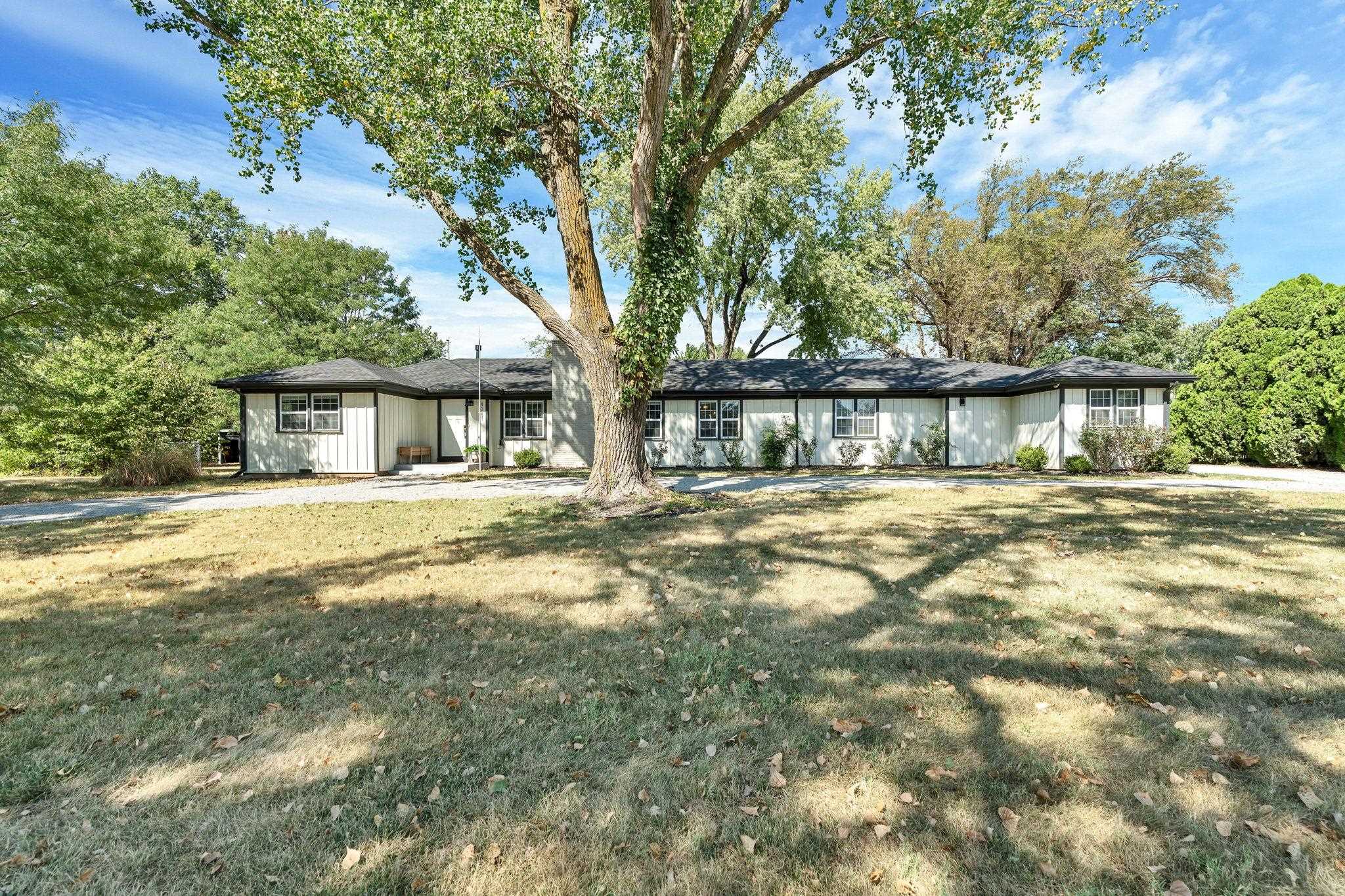 4051 N Harding, Bel Aire, KS 67220