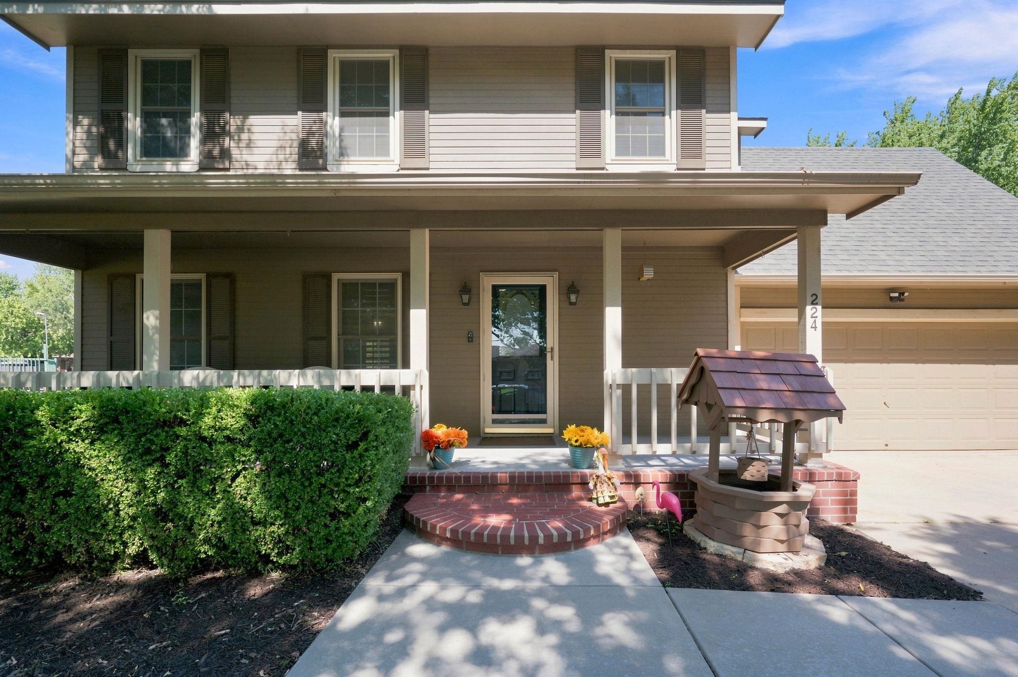 224 W Swanee Dr, Goddard, KS 67052