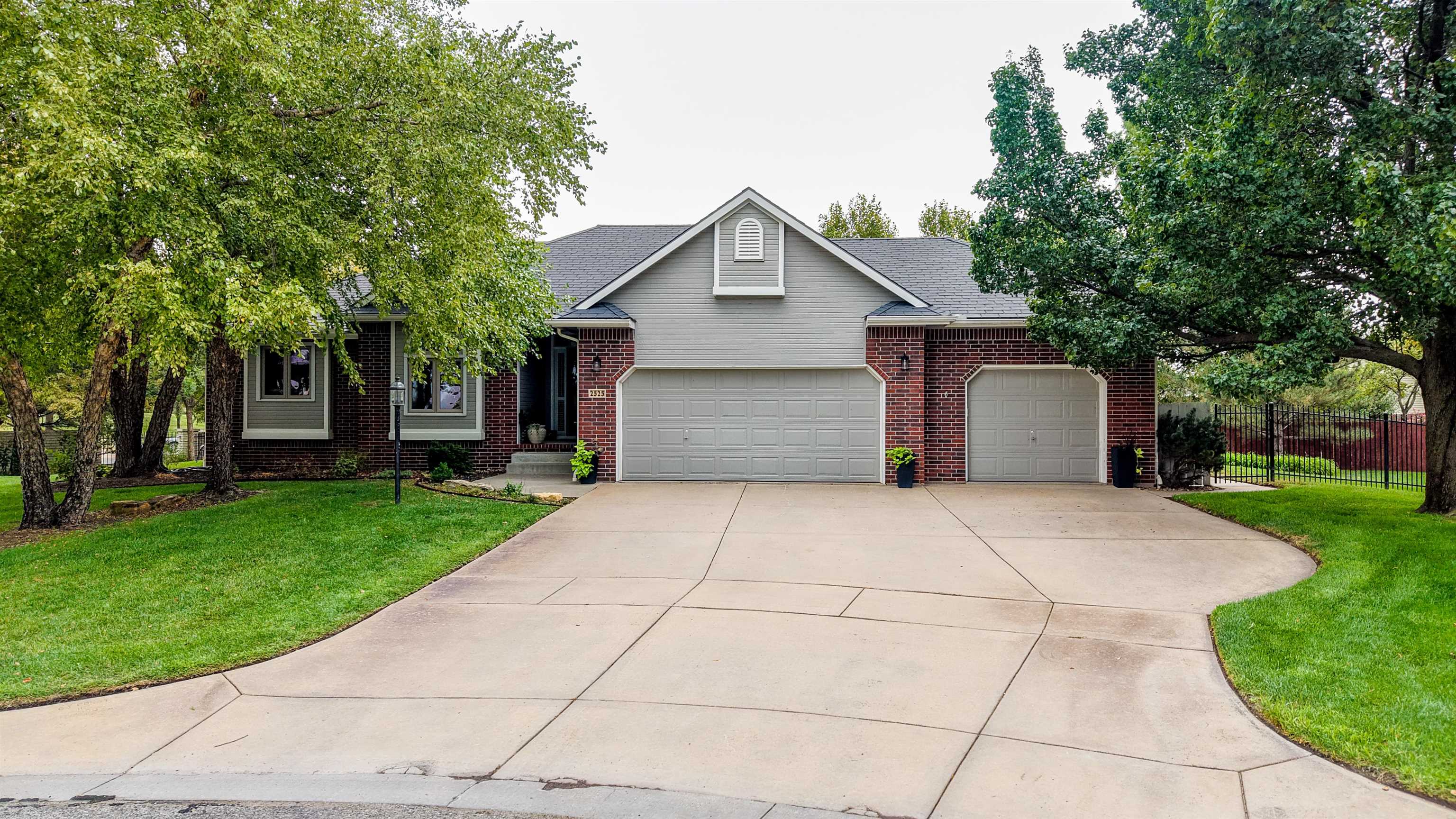 2525 W Keywest Ct, Wichita, KS 67204