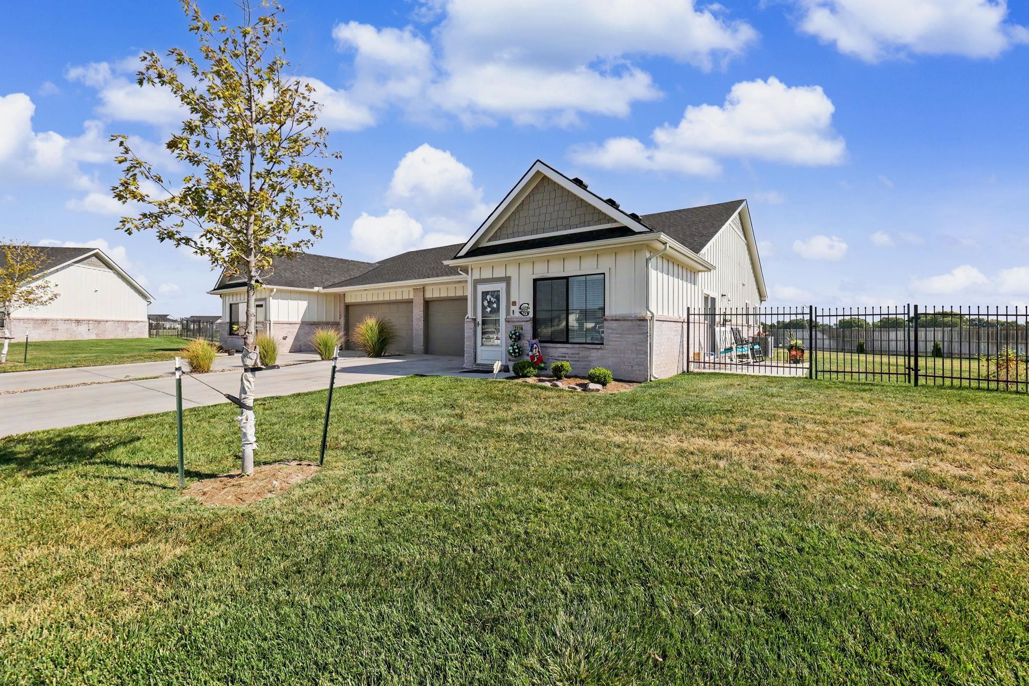 2338 S Spring Hill Ct, Goddard, KS 67052