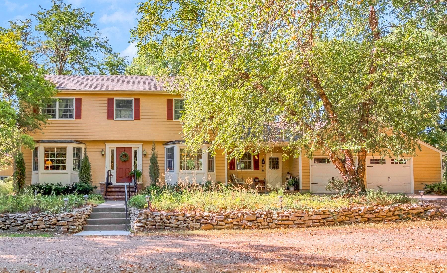 8829 W Dutch Ave, Hesston, KS 67062