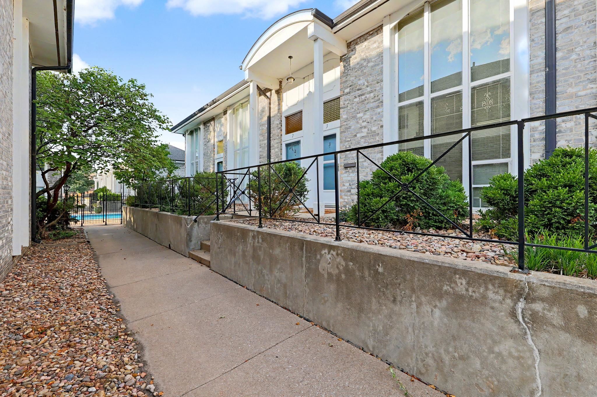 725 N Stackman Dr #3, Wichita, KS 67203