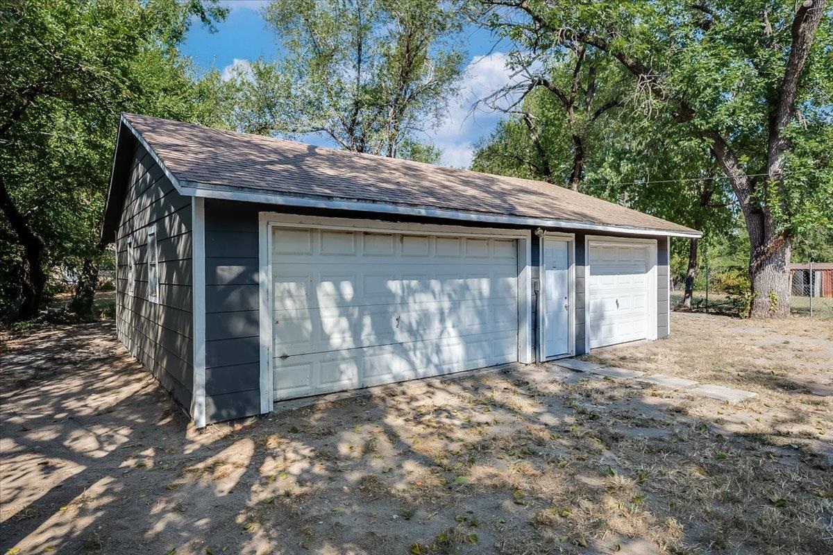 515 N Flora, Wichita, KS 67212