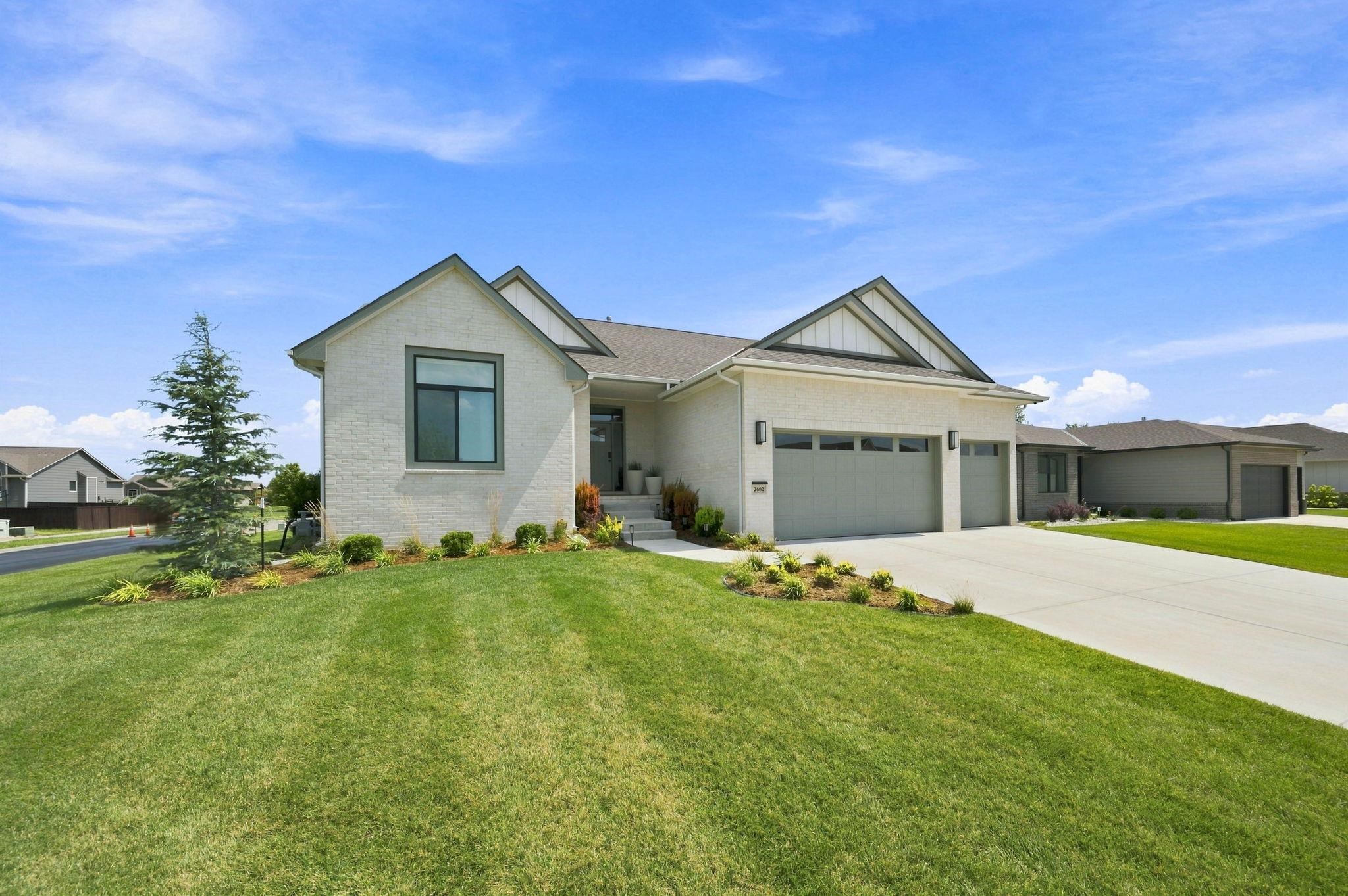 2602 N Emerald Ct, Andover, KS 67002