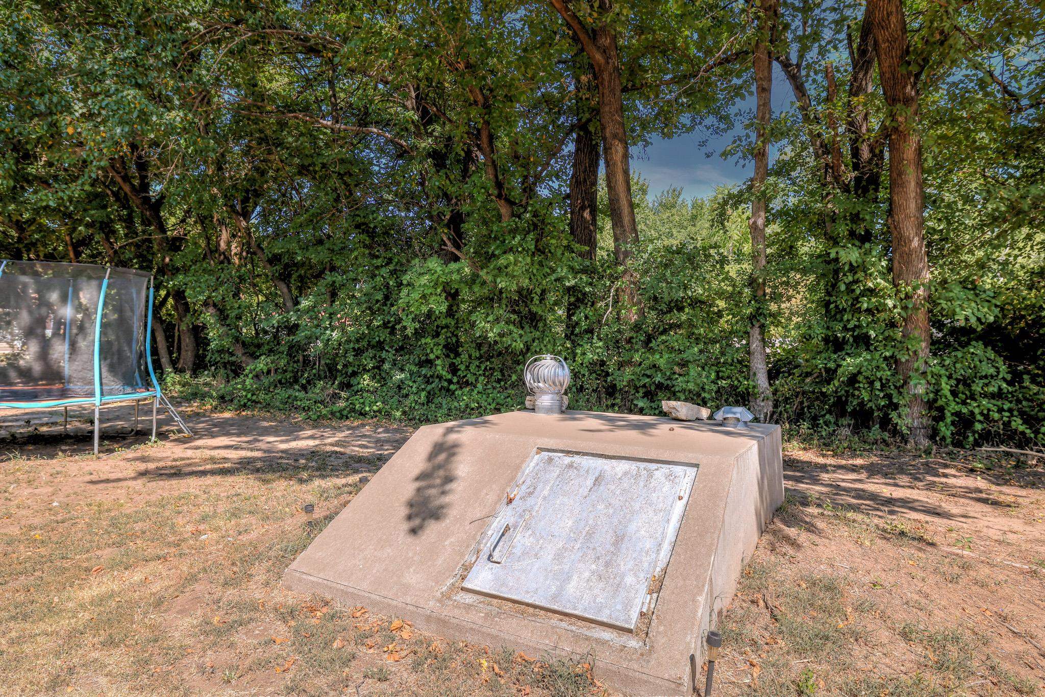 1010 E 1st, Winfield, KS 67156