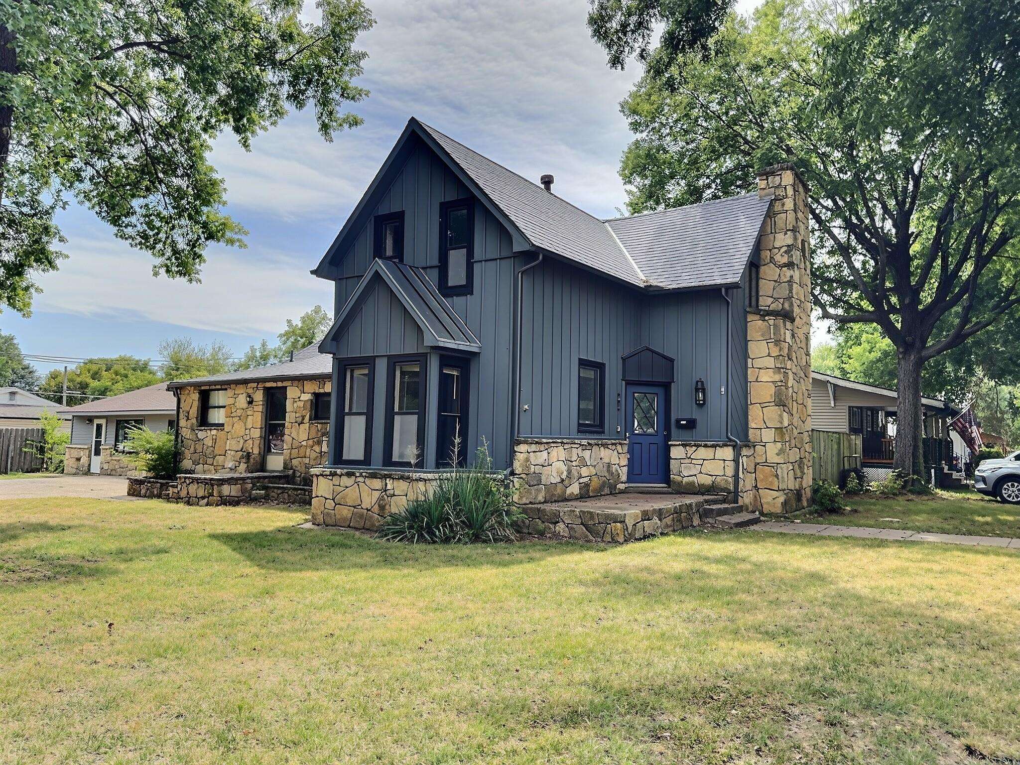 915 E 15th #1511 Frankfort Street, Winfield, KS 67156