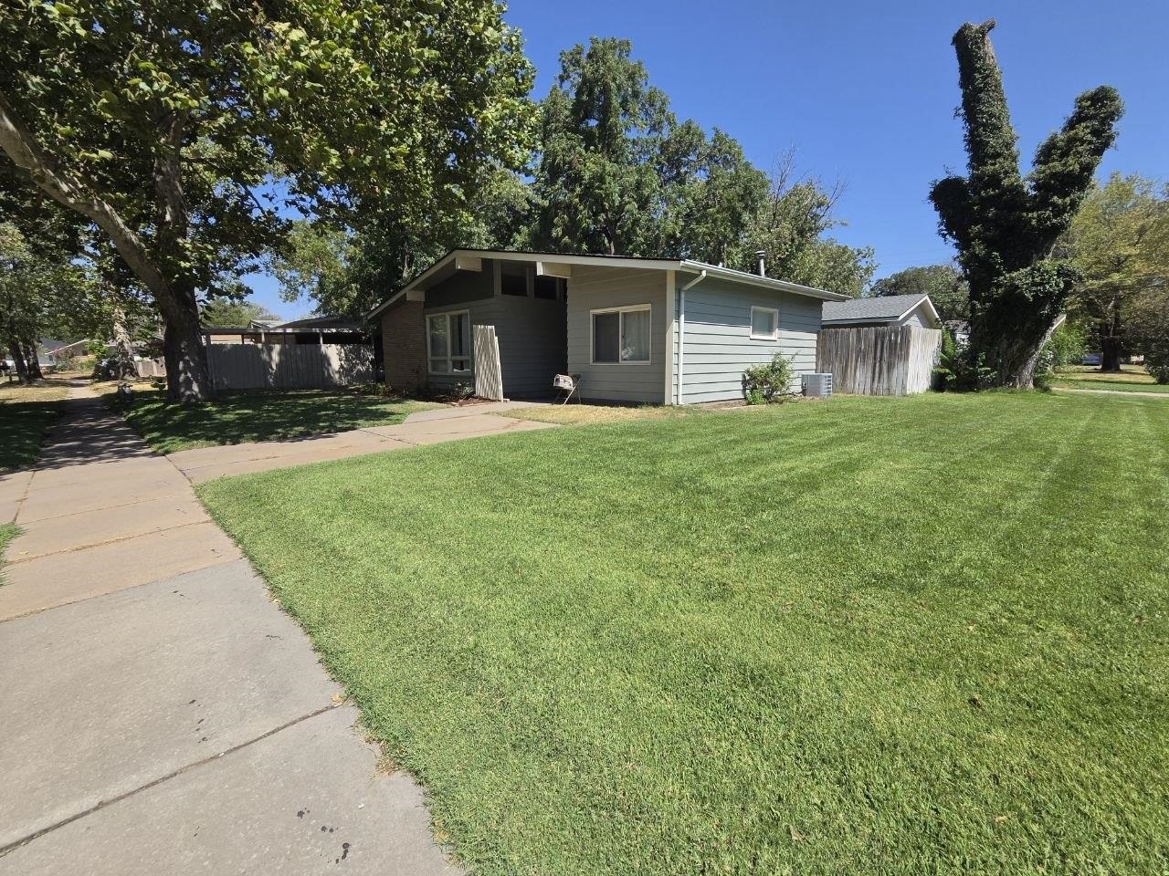 3802 W Del Sienno St, Wichita, KS 67203-4319