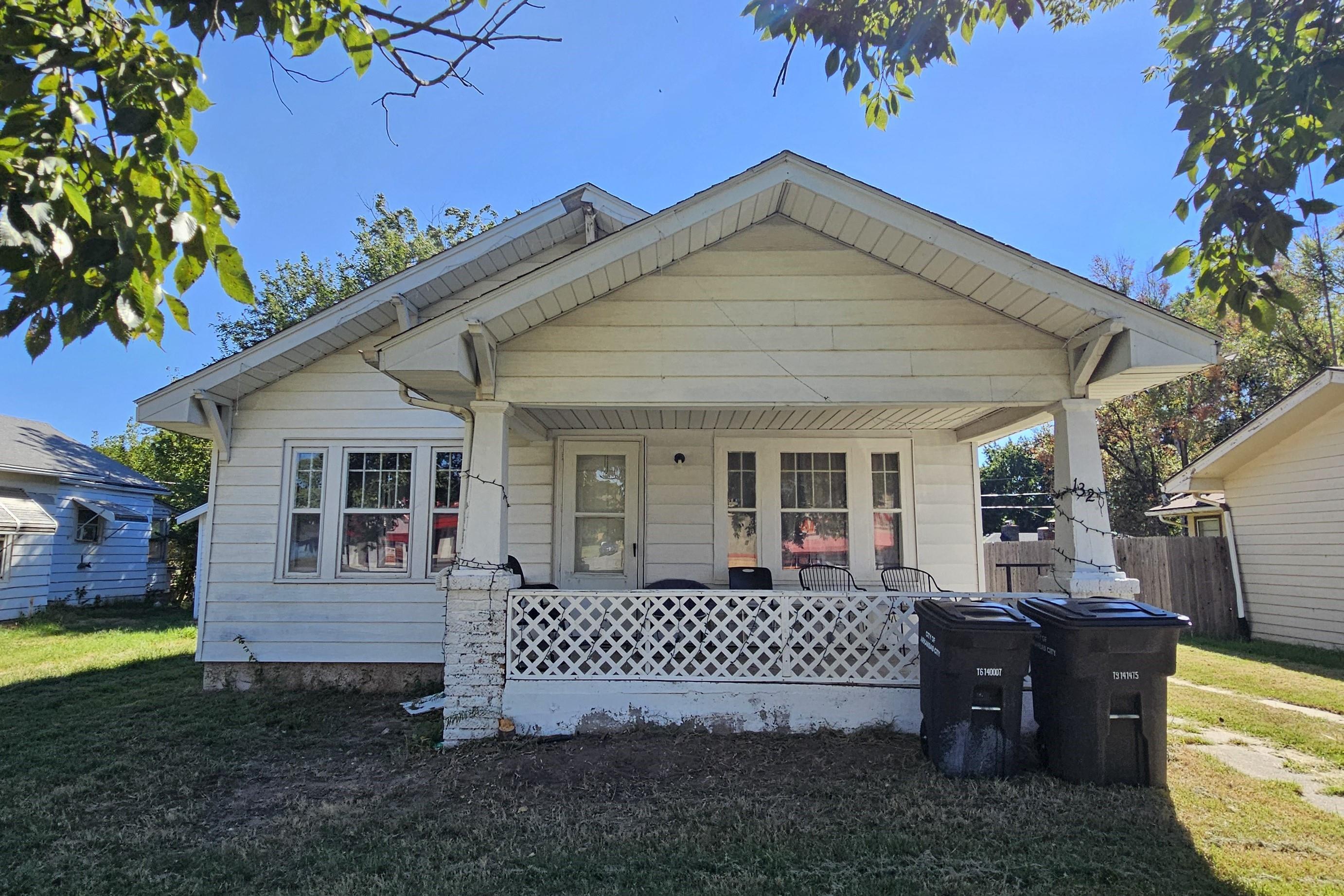 1320 N Summit St, Arkansas City, KS 67005