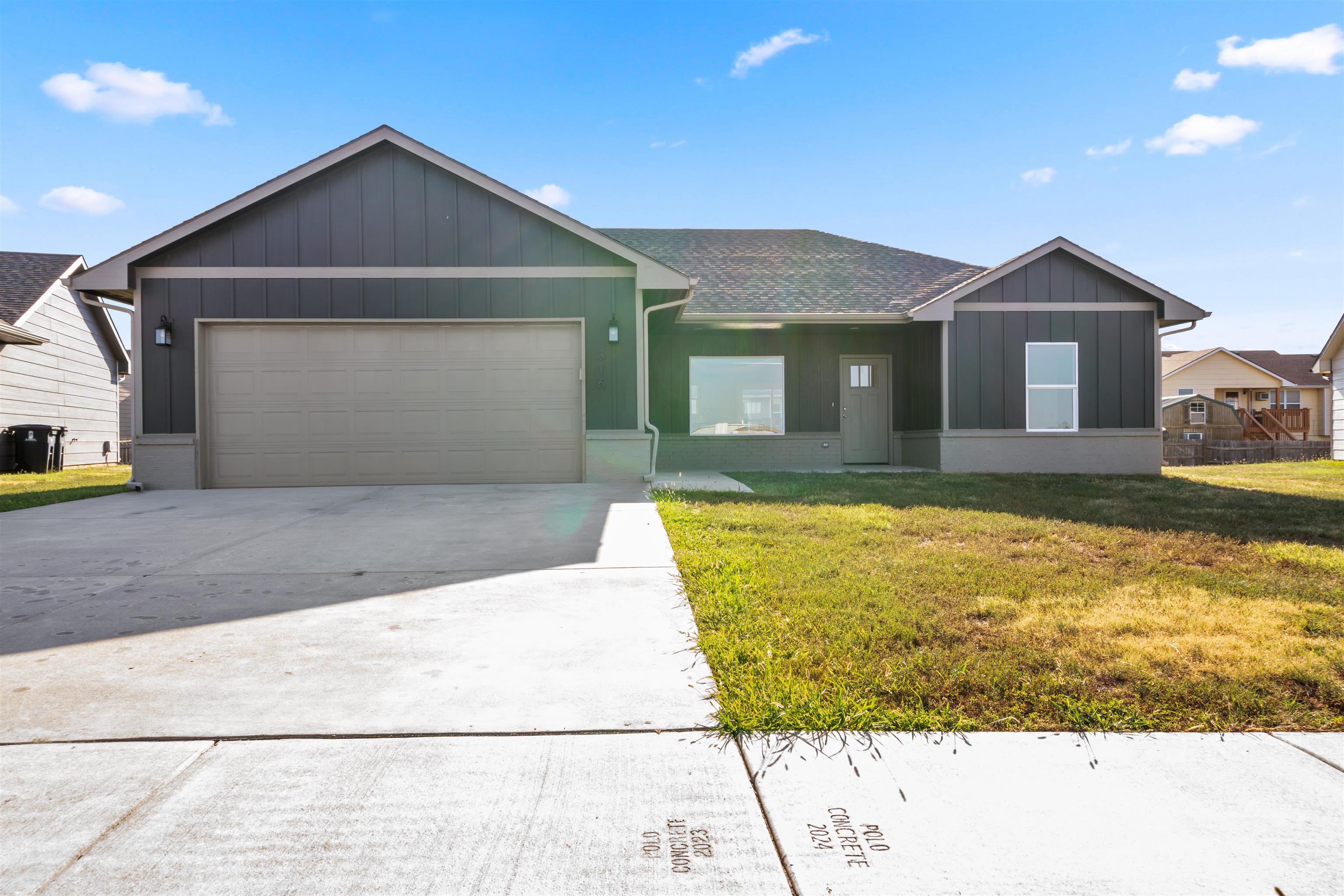 316 N Deer Run Ave, El Dorado, KS 67042