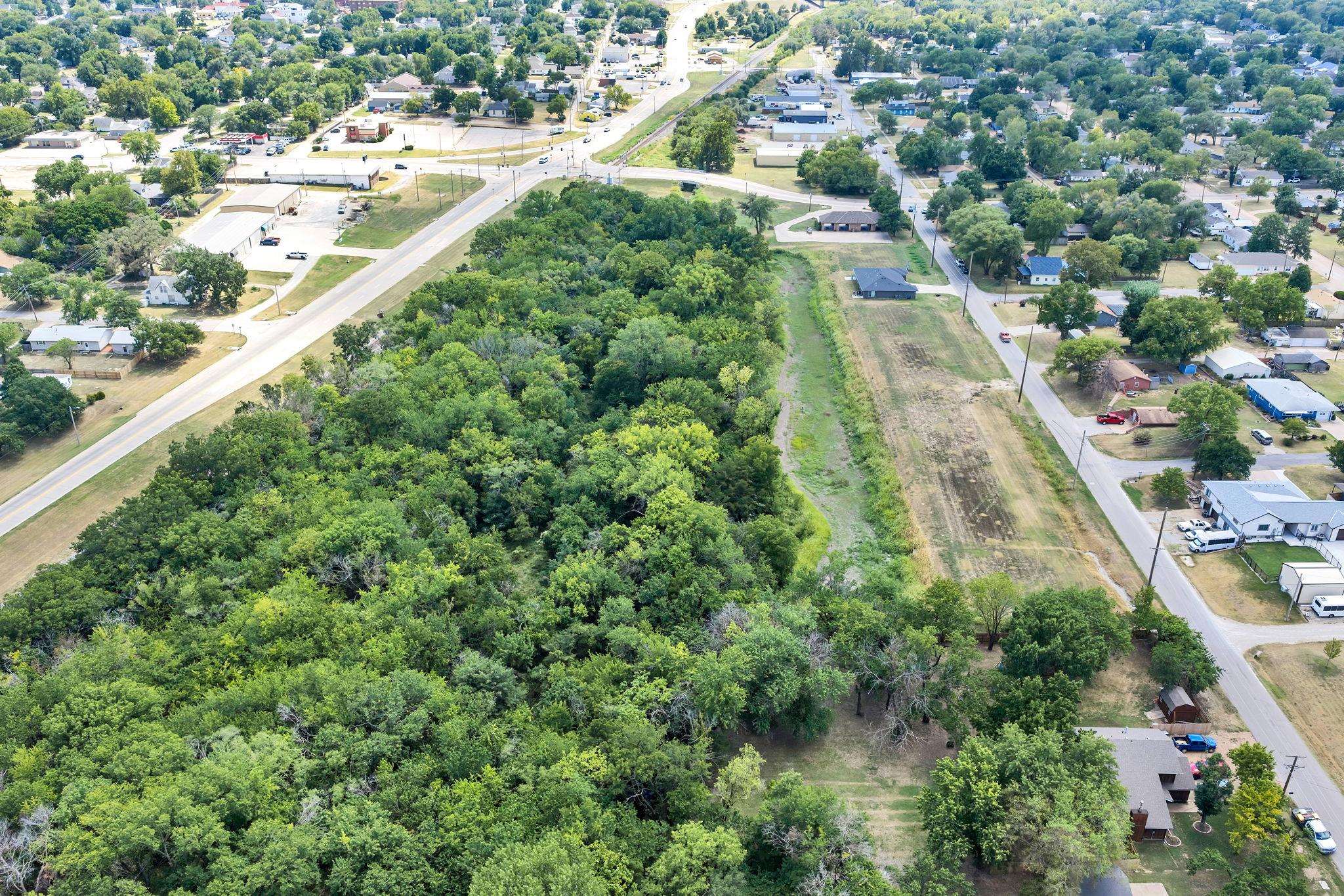 Block 1 Lots 1 6 8 9 Timber Creek Addition, Wellington, KS 67052