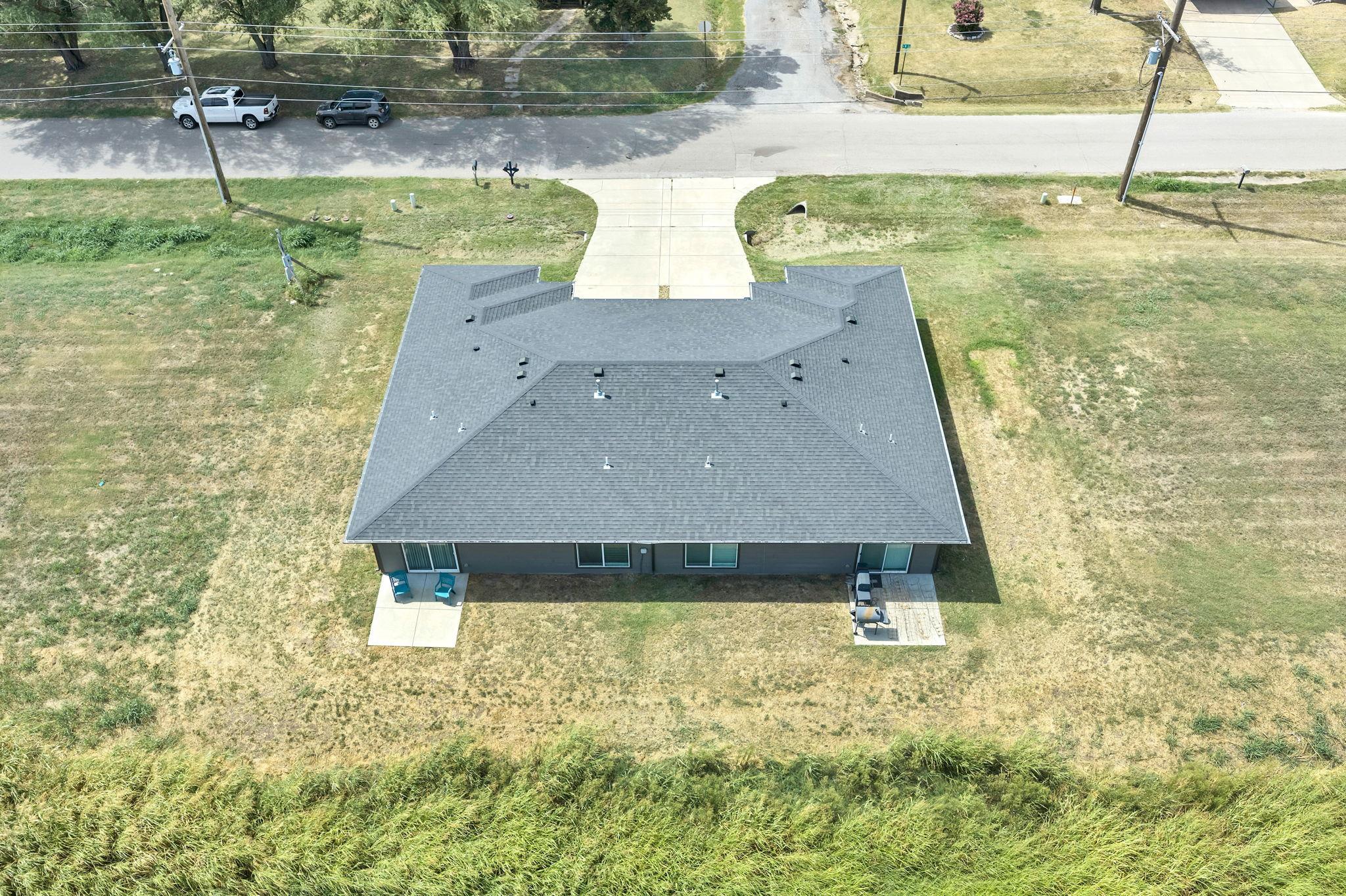 1027-1029 N H St, Wellington, KS 67152