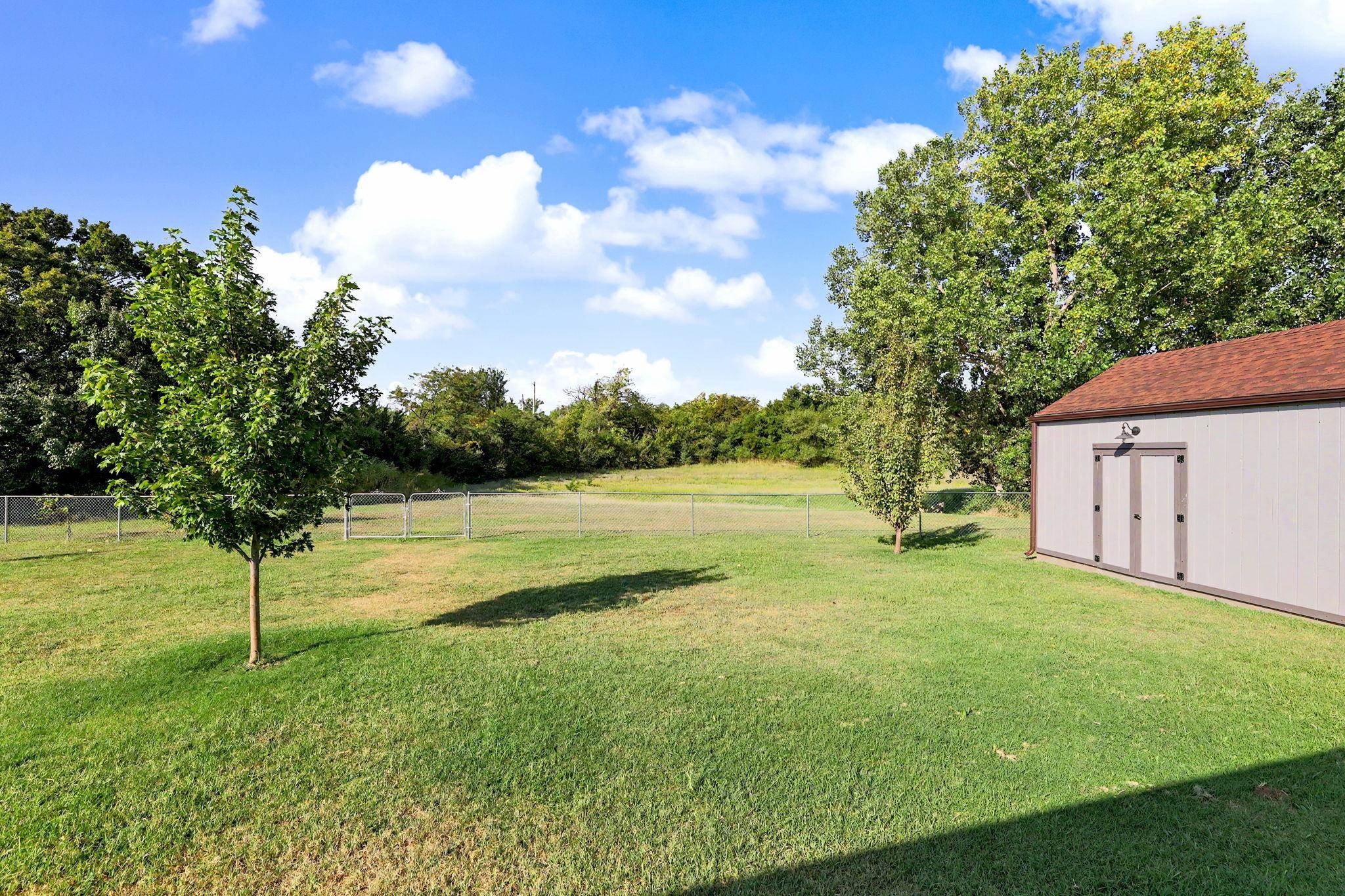 1229 S Ward, Haysville, KS 67060