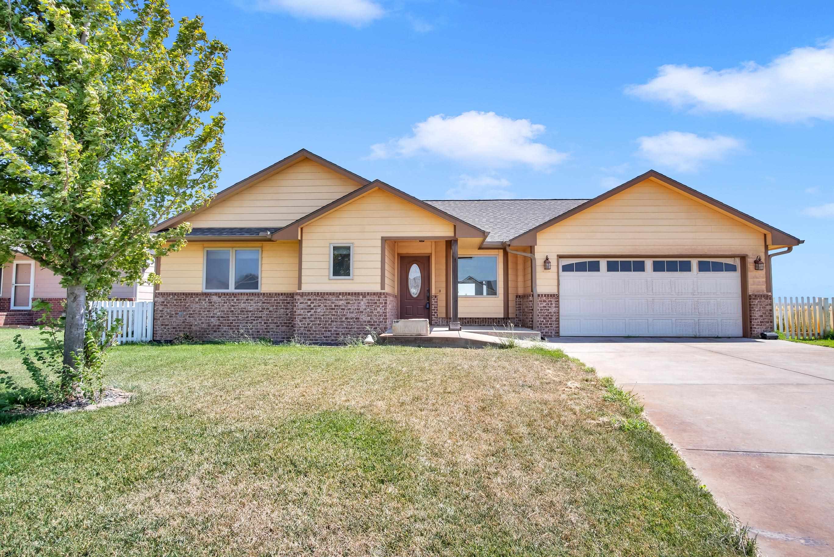 1436 Main St, Halstead, KS 67056