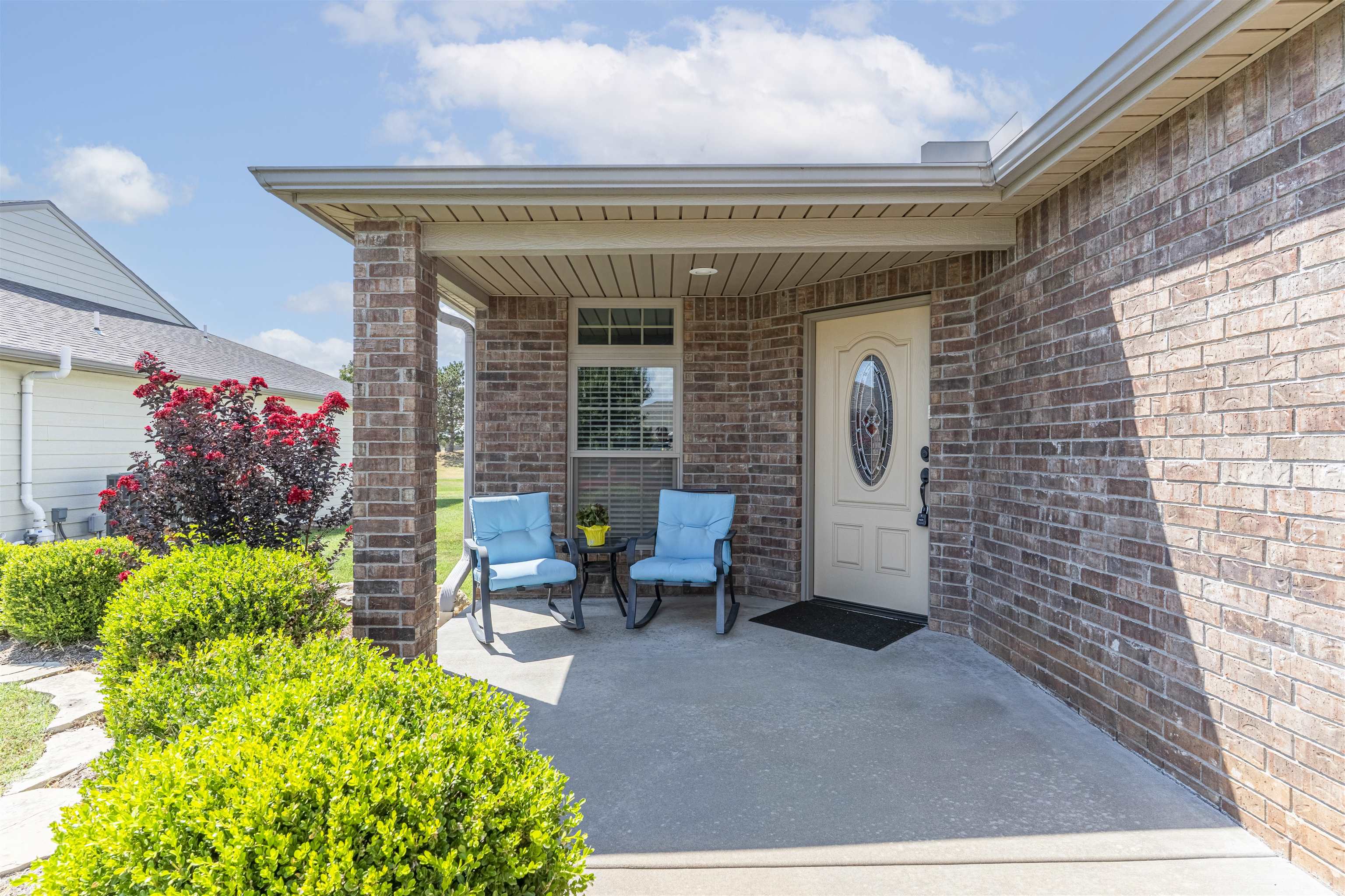 3607 Lakeshore Dr, Winfield, KS 67156