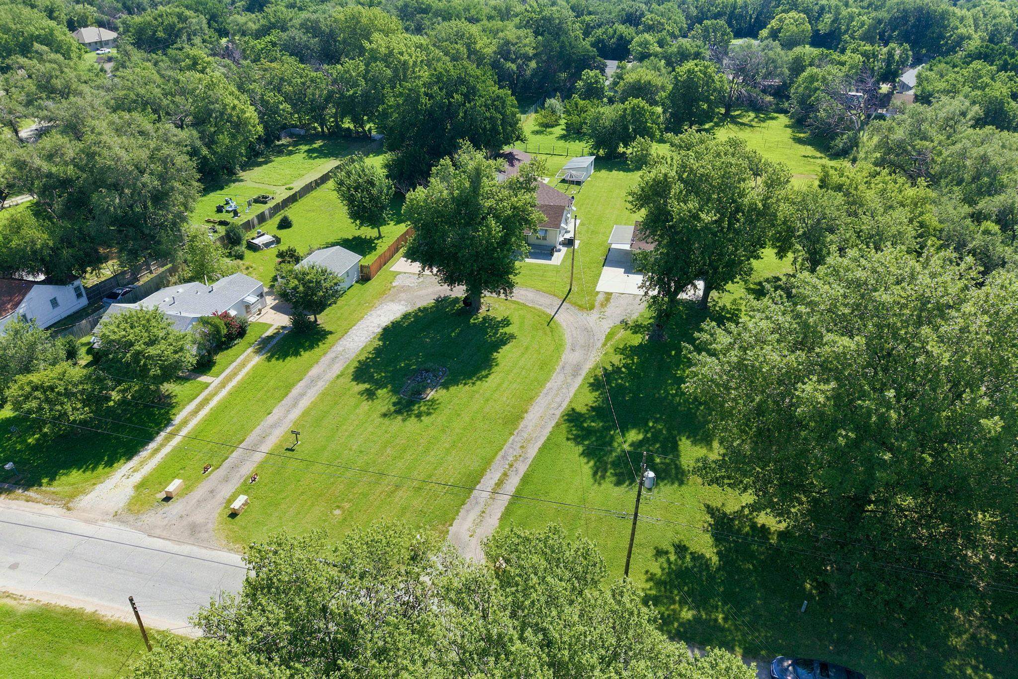 1138 N Sheridan St, Wichita, KS 67203