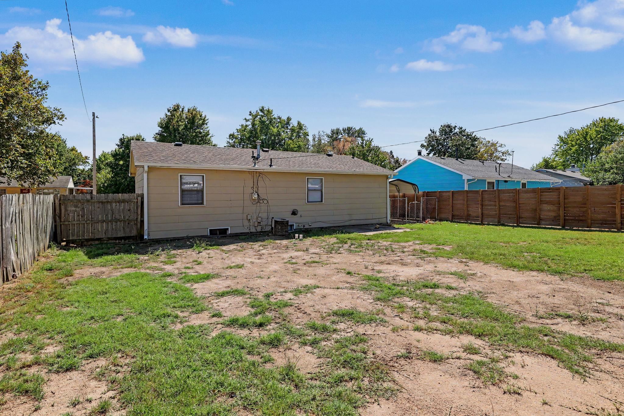 2200 E 53rd, Wichita, KS 67216