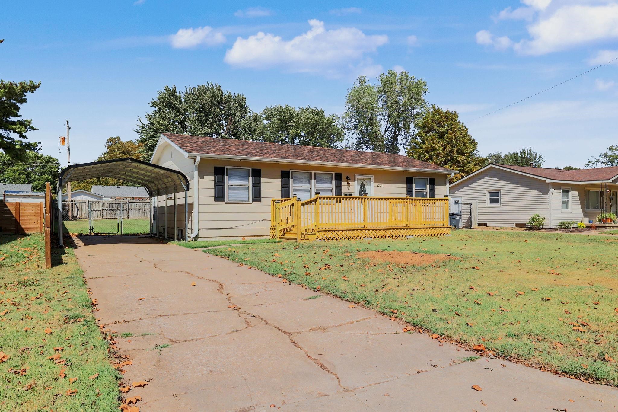 2200 E 53rd, Wichita, KS 67216