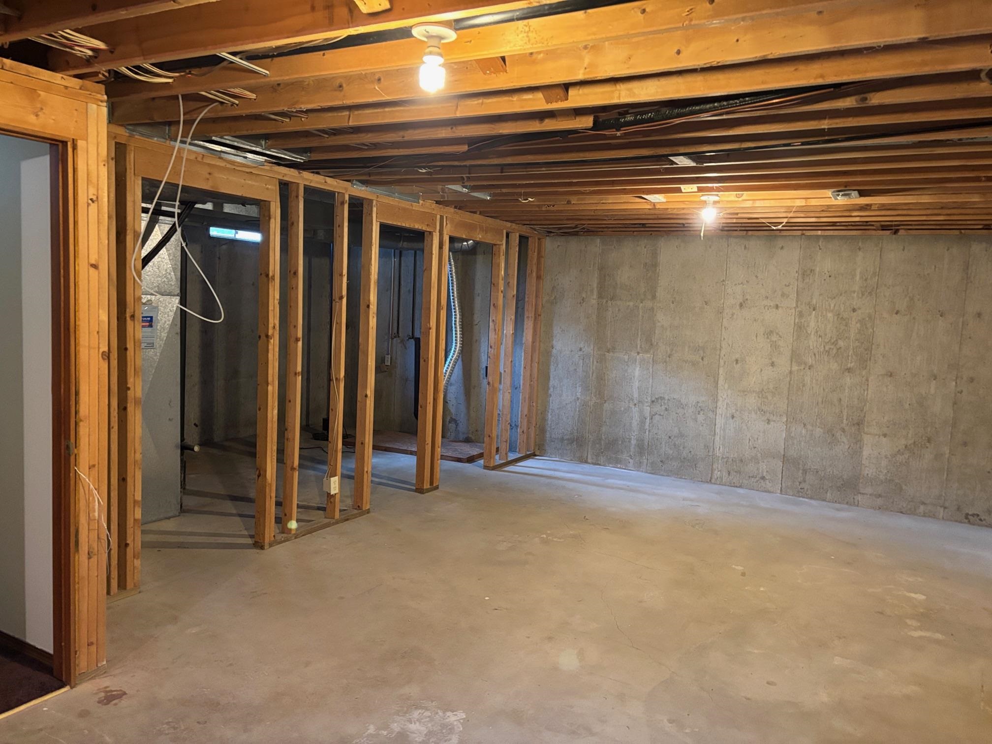 5810 W 37th St S, Wichita, KS 67215