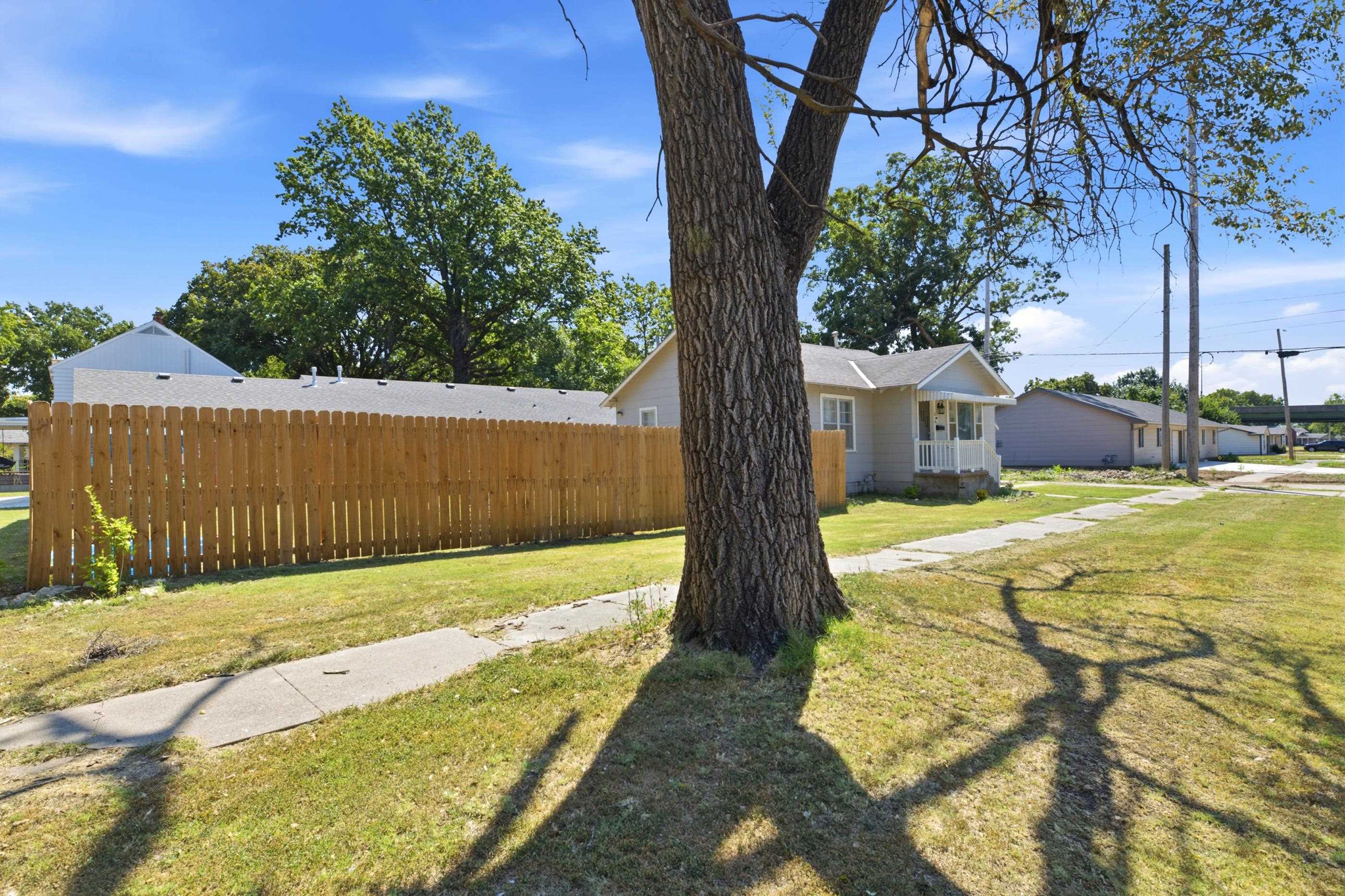 814 N Dearborn, Augusta, KS 67010