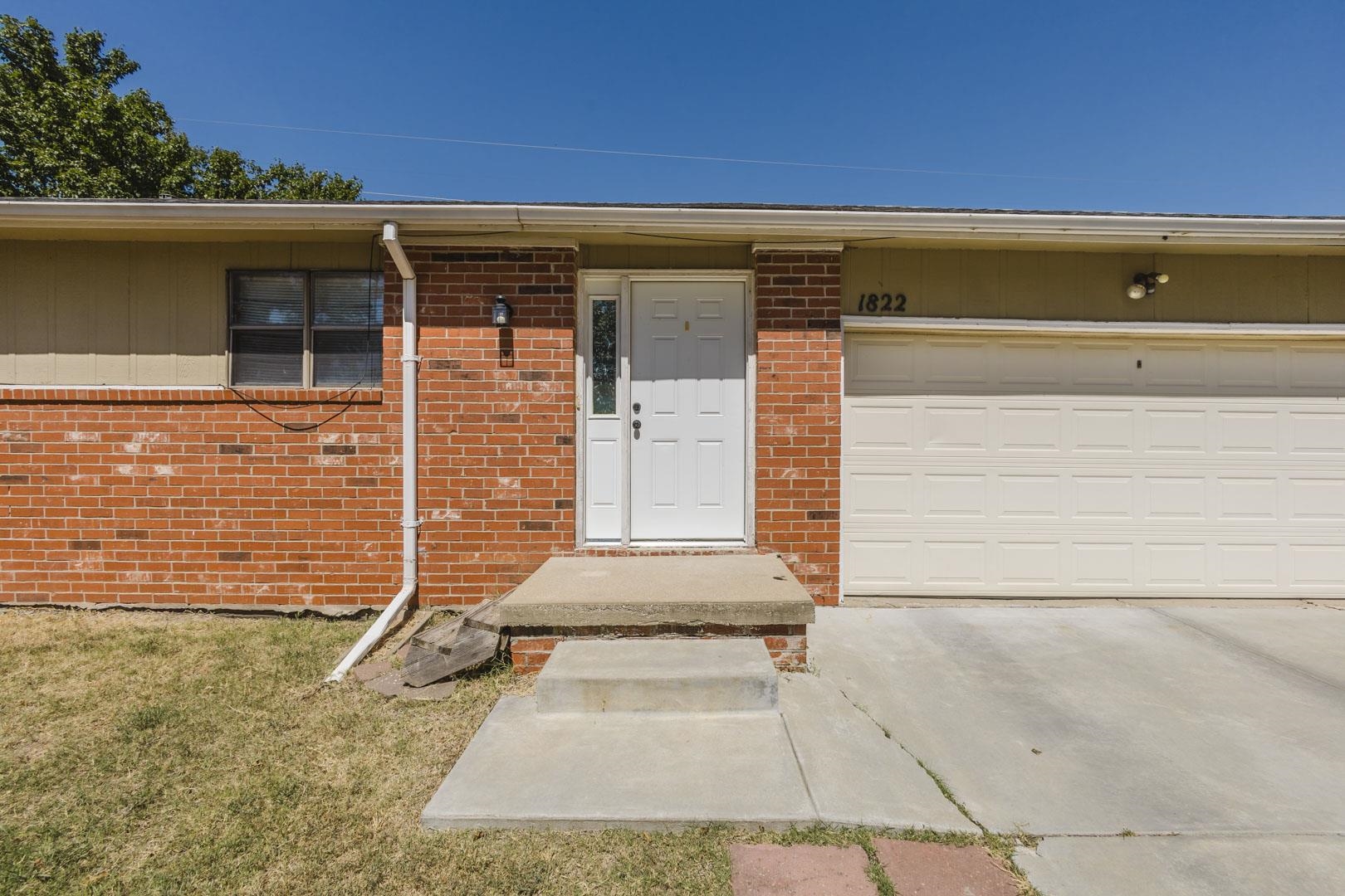 1822 - 1826 N Arrowhead, Derby, KS 67037