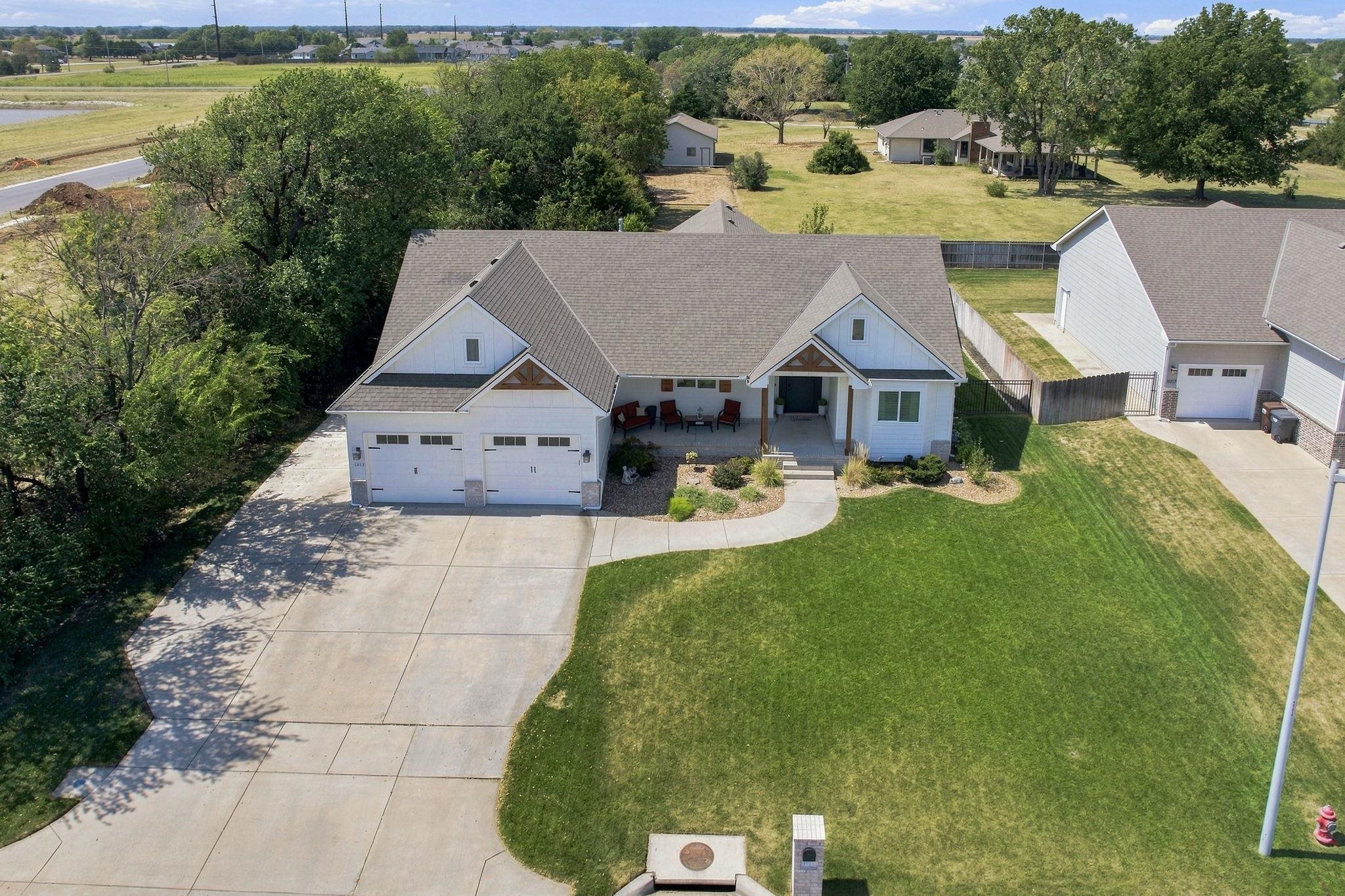 1013 S Shira, Haysville, KS 67060