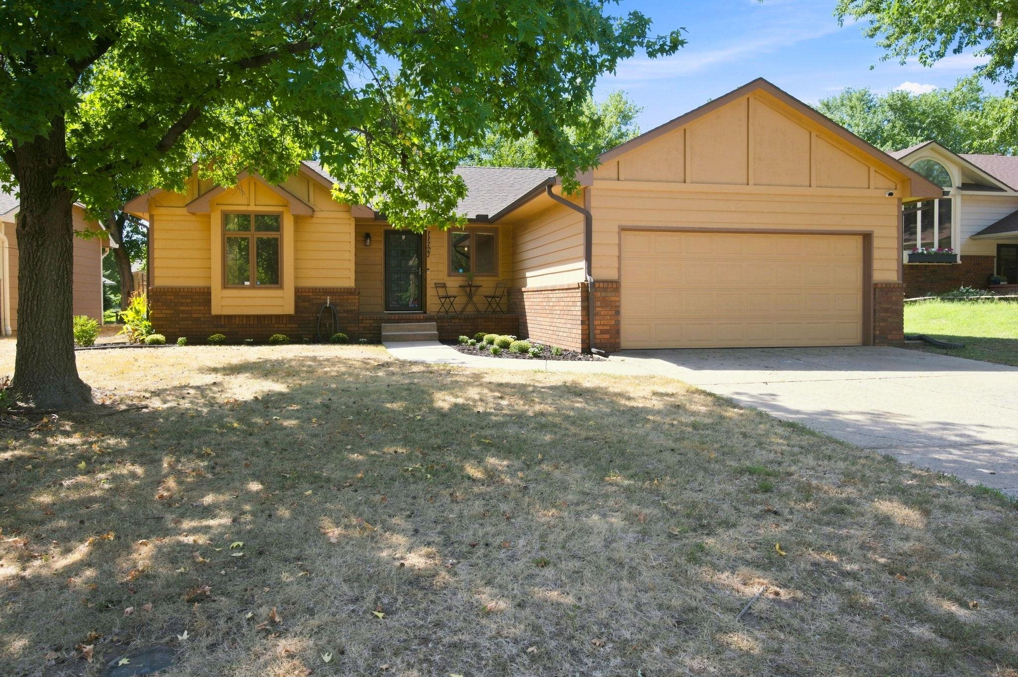 11727 W Rolling Hills St, Wichita, KS 67212