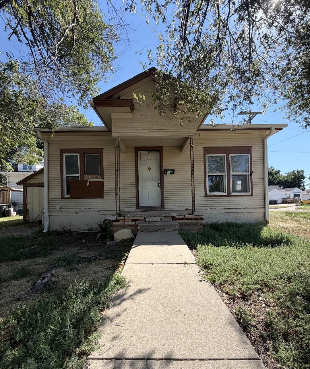 449 Baker St, Salina, KS 67401