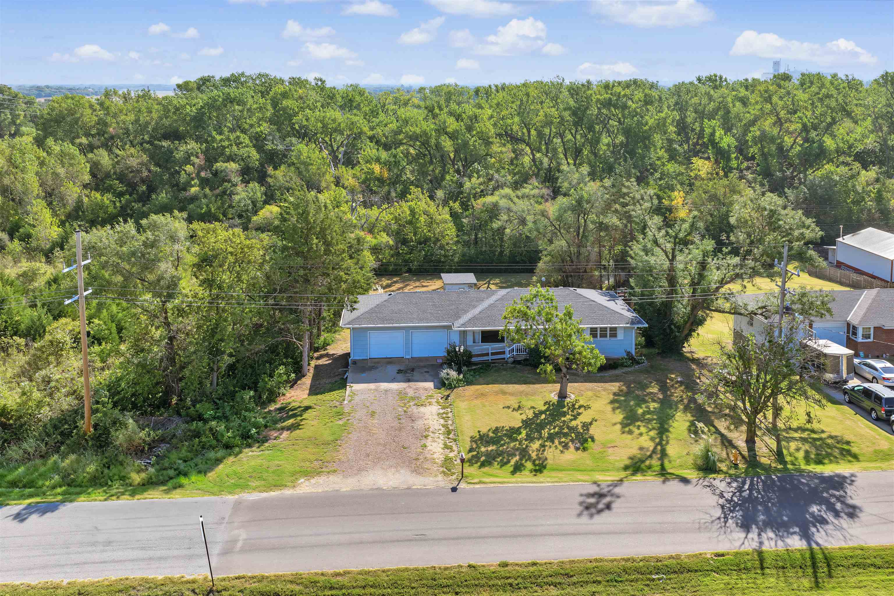 20 N Eastborough Rd, Salina, KS 67401