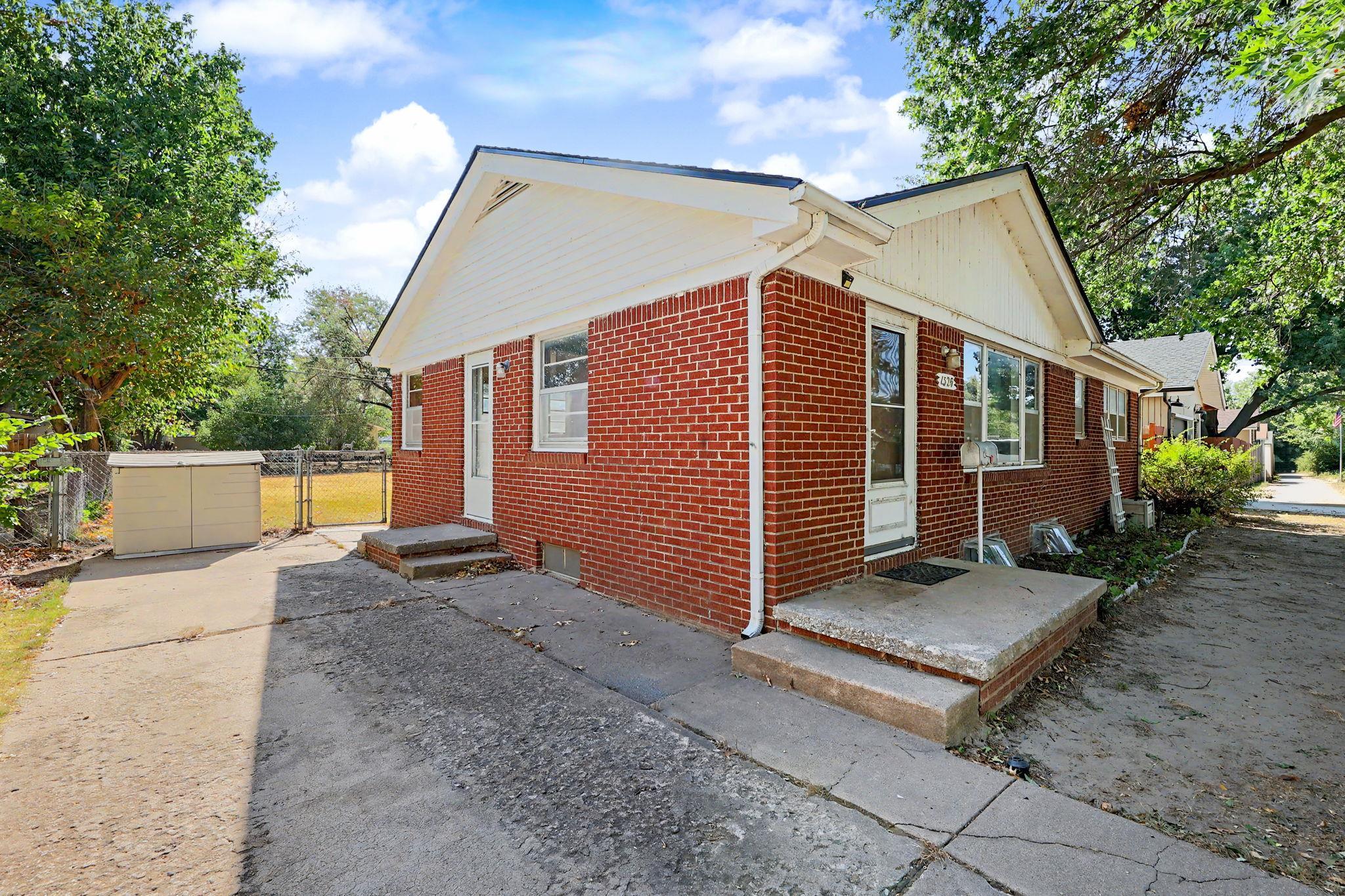 1526 N Gow, Wichita, KS 67203