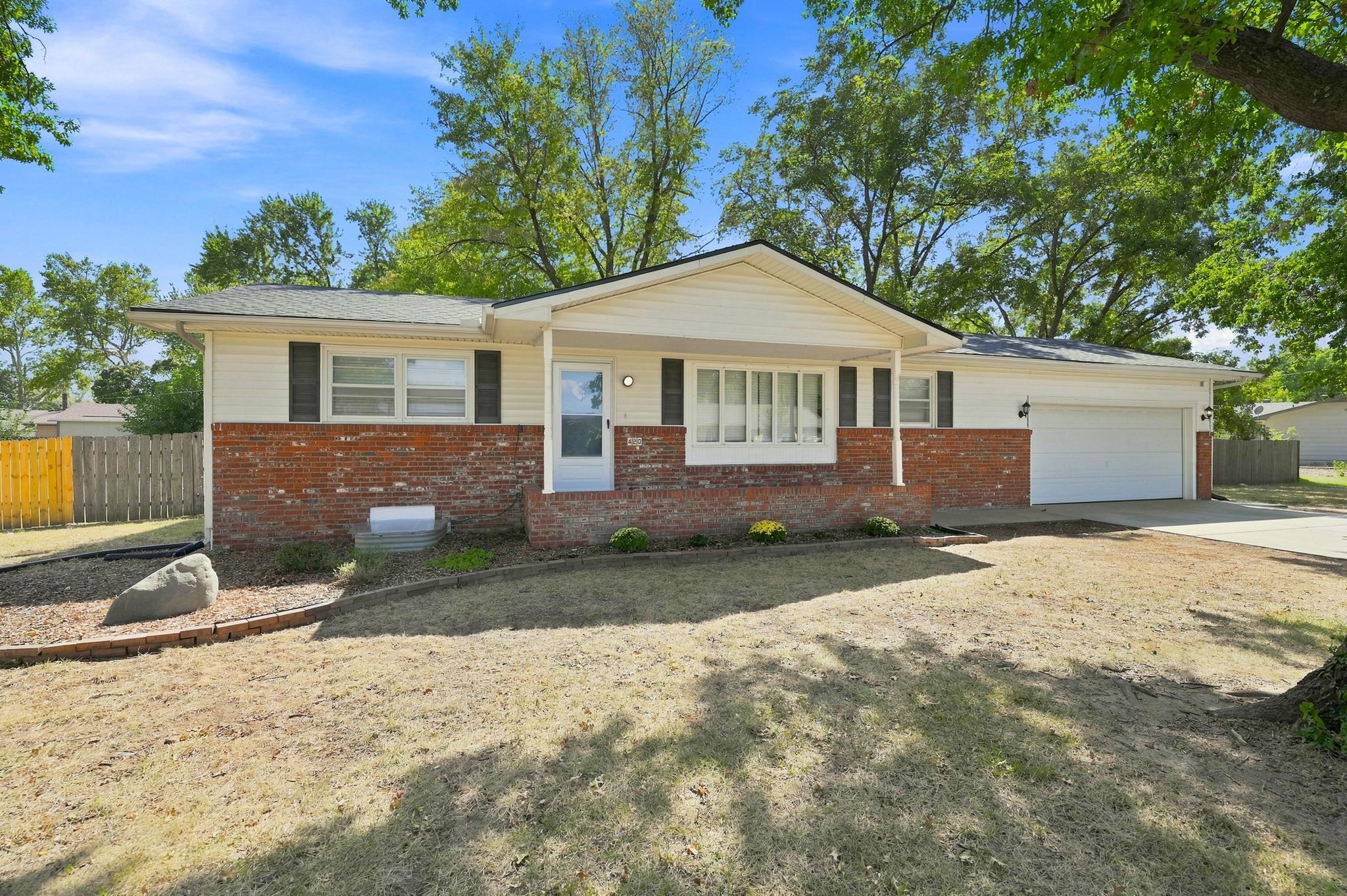 420 Westfield St, Wichita, KS 67209