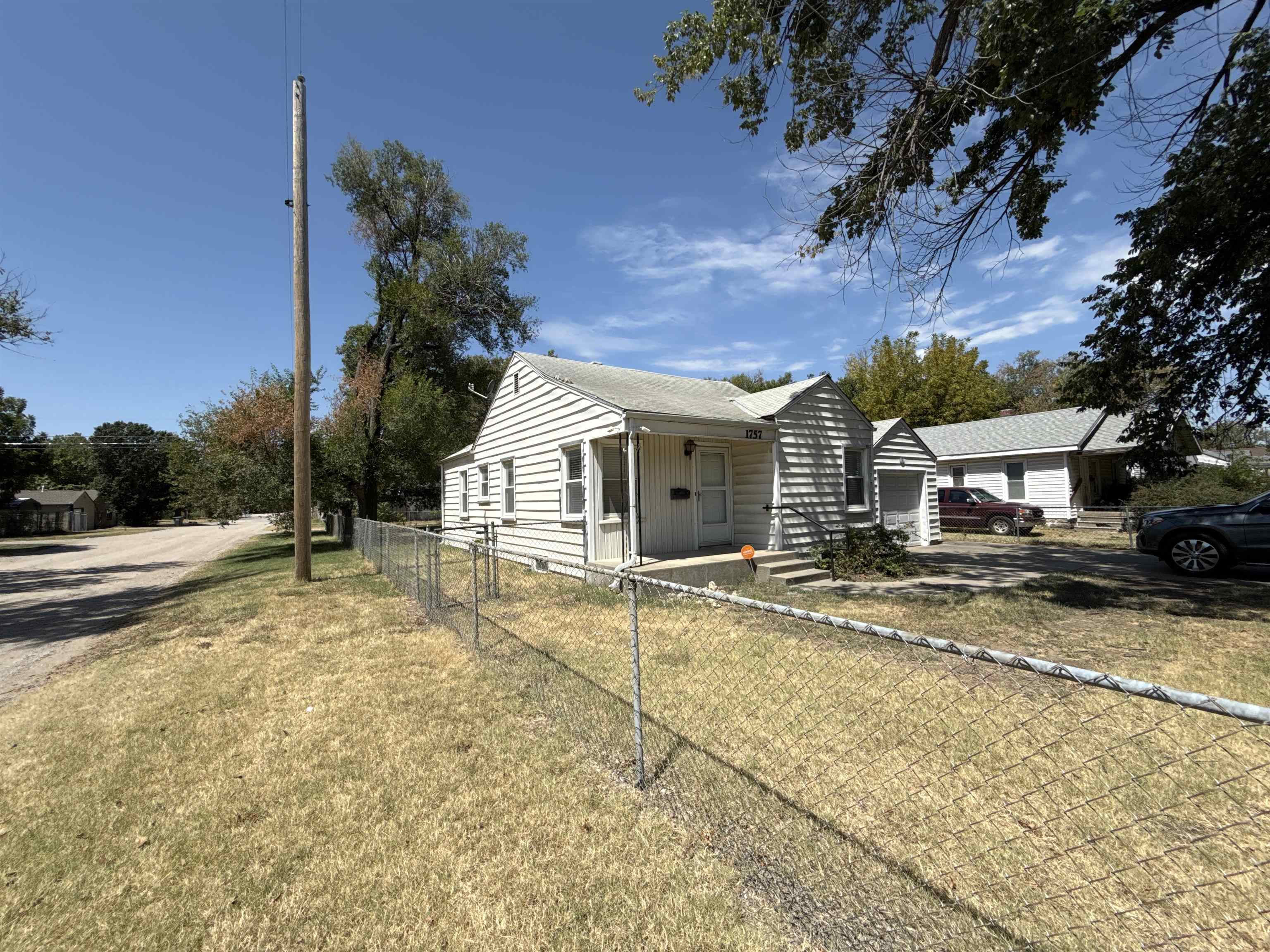 1757 S Washington St, Wichita, KS 67217