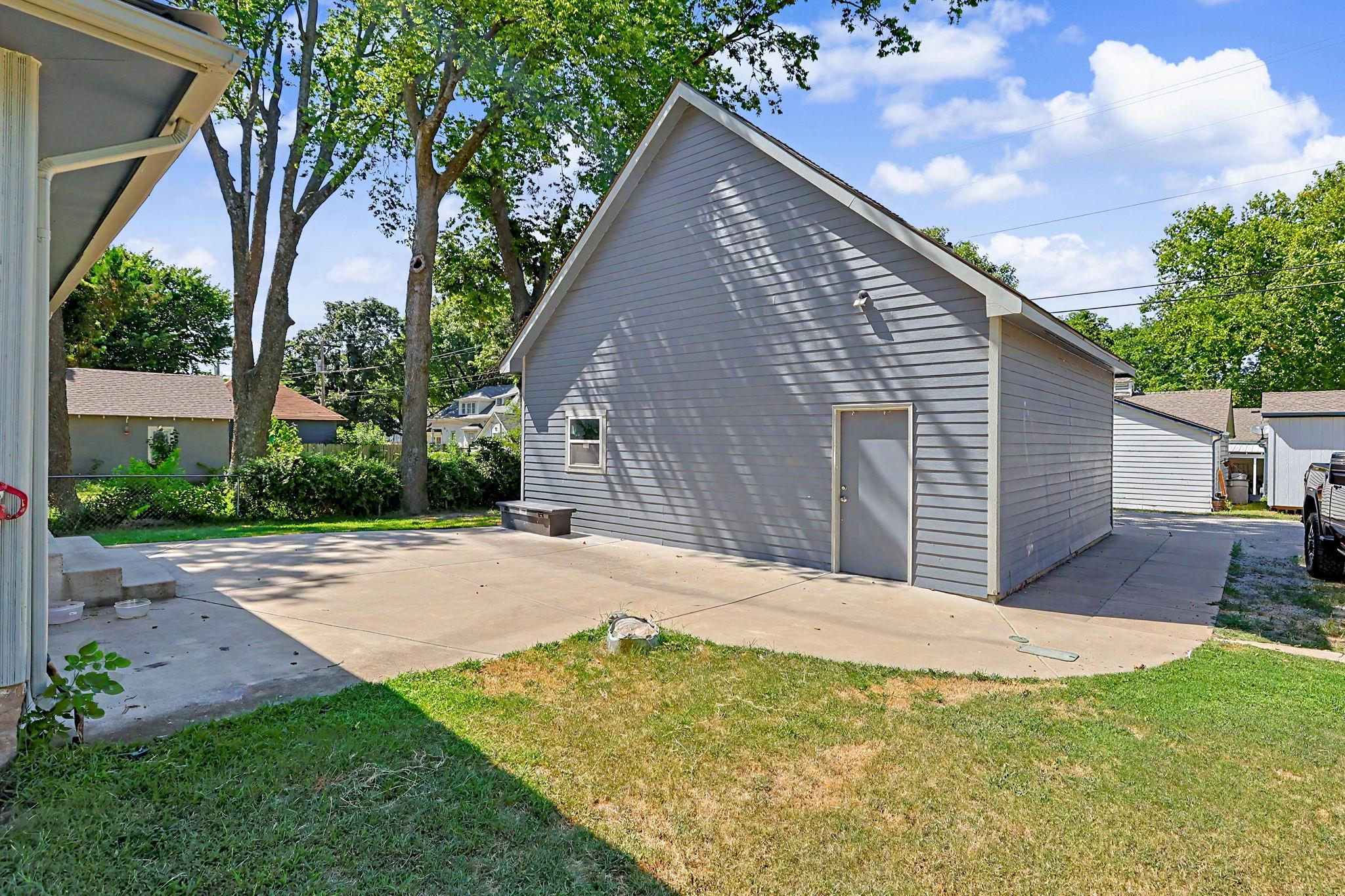 518 E Mulvane, Mulvane, KS 67110