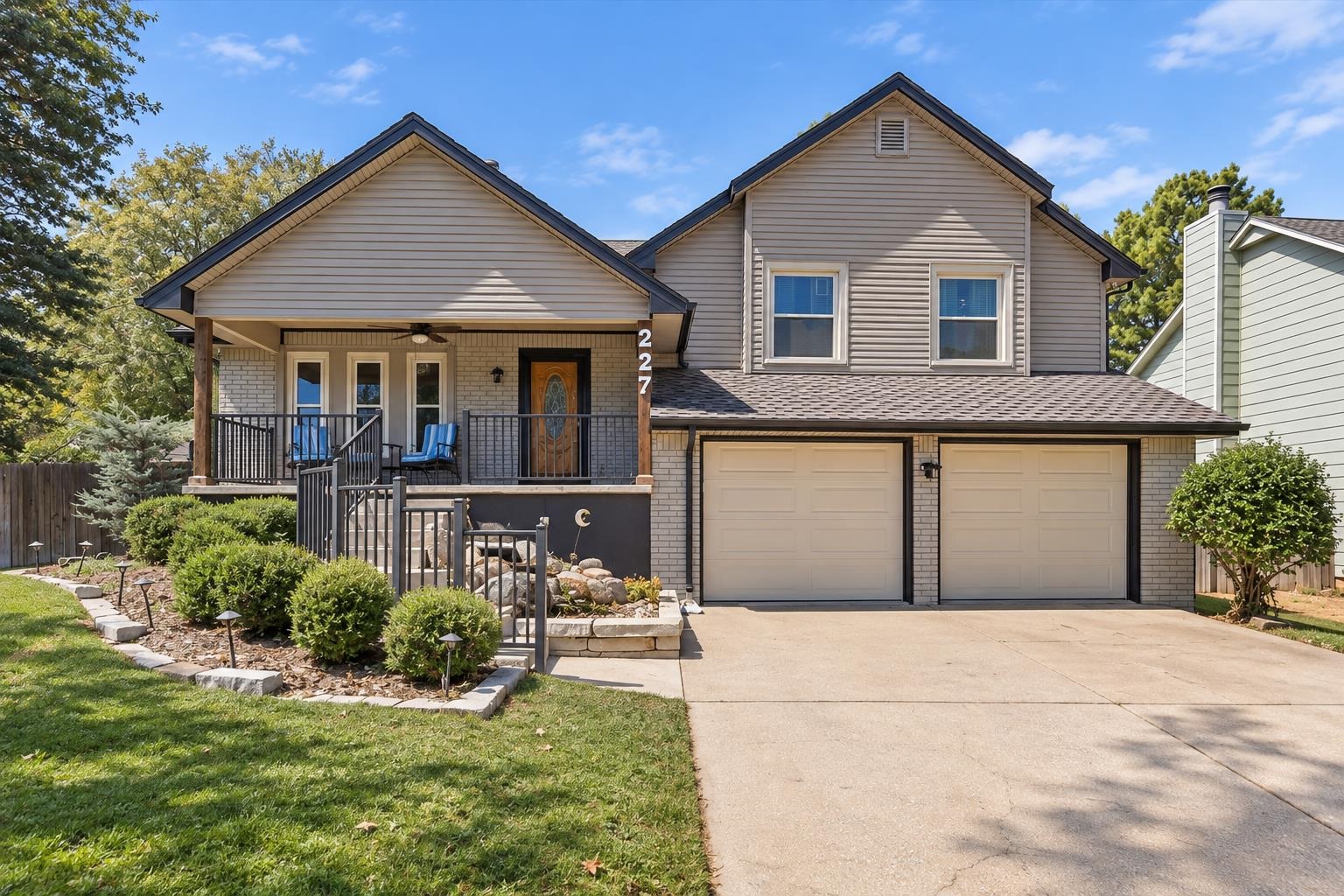 227 S Parkdale St, Wichita, KS 67209