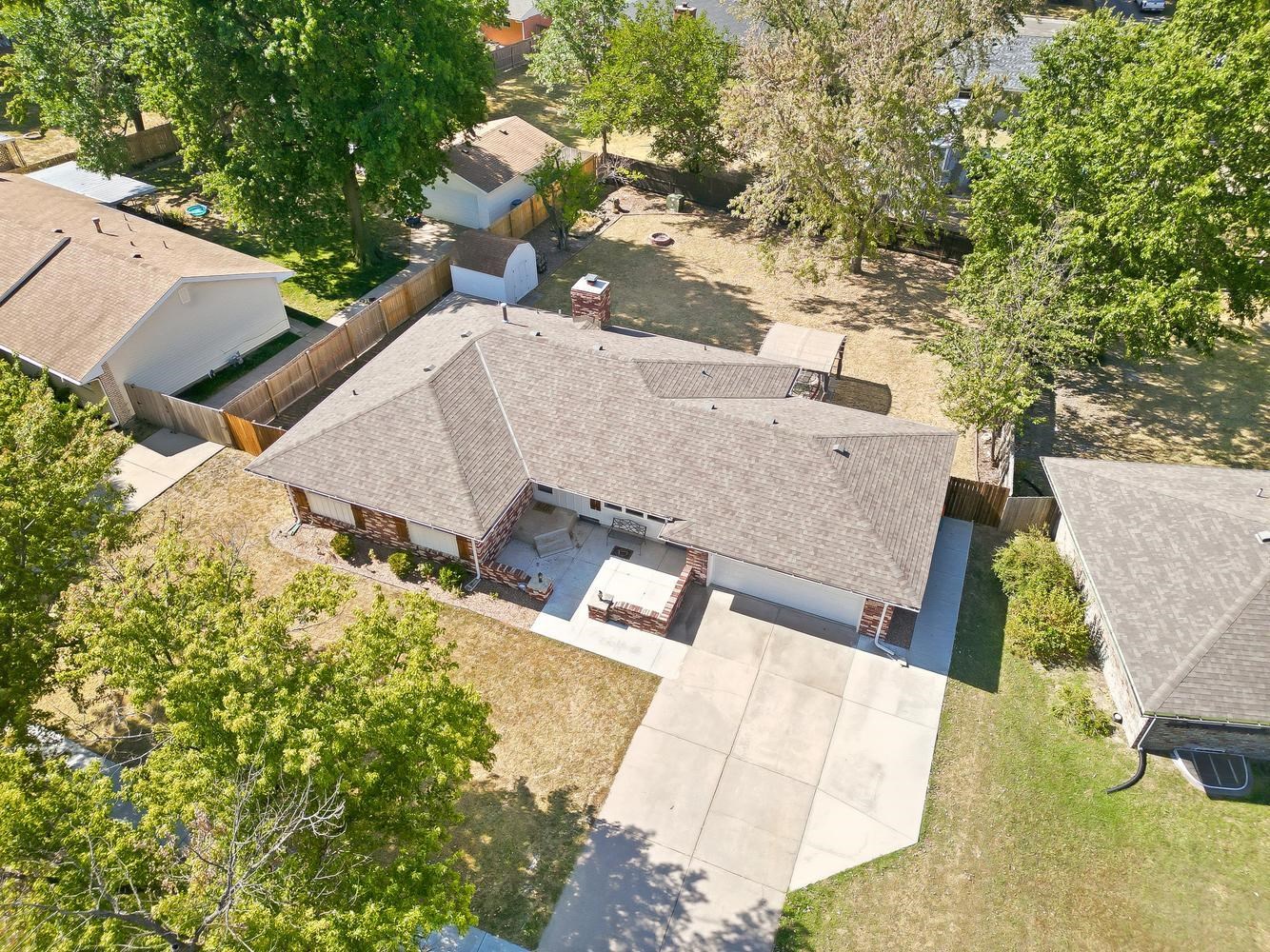 1939 N Farmstead St, Wichita, KS 67208