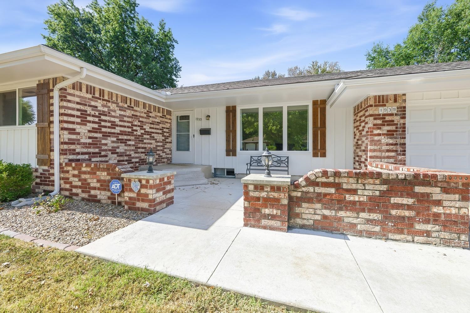 1939 N Farmstead St, Wichita, KS 67208