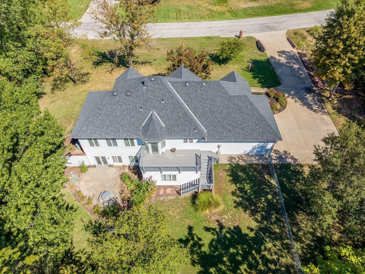 3905 Meadow Ridge Ln, Hutchinson, KS 67502