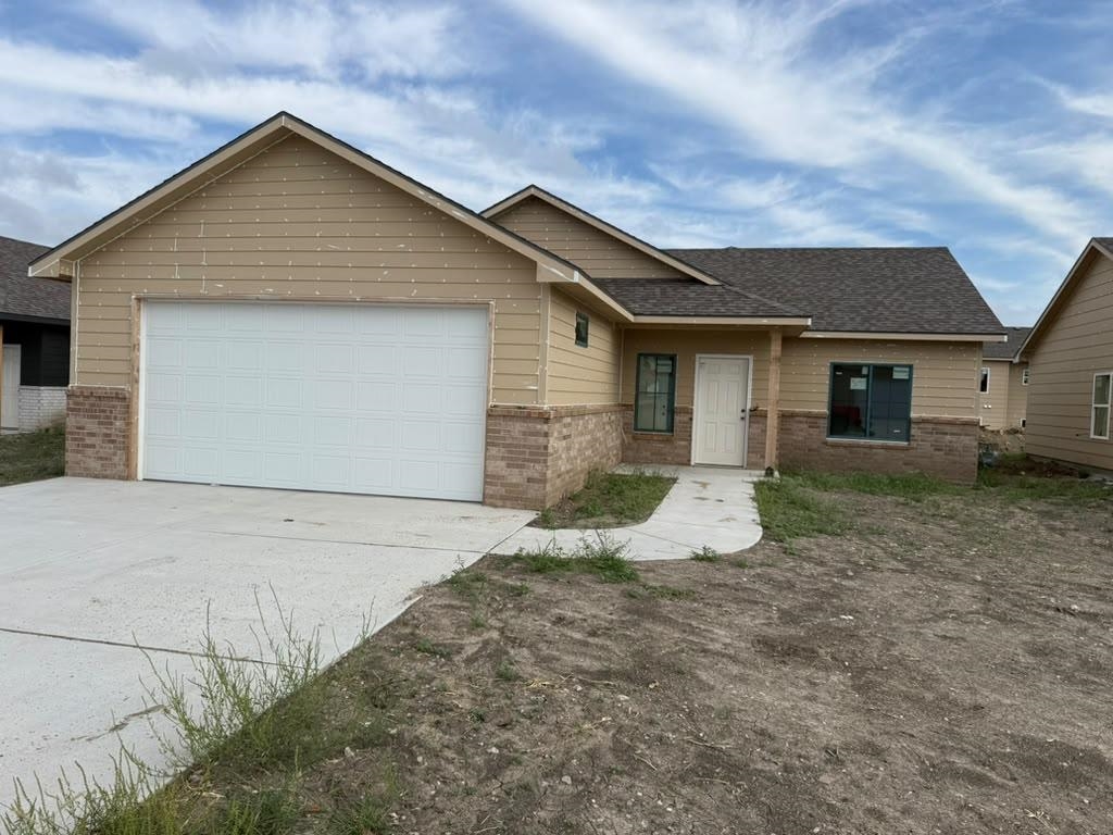 5097 N Toben Dr, Bel Aire, KS 67226