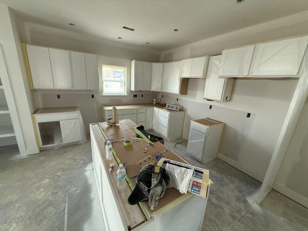 5091 N Toben Dr, Bel Aire, KS 67226