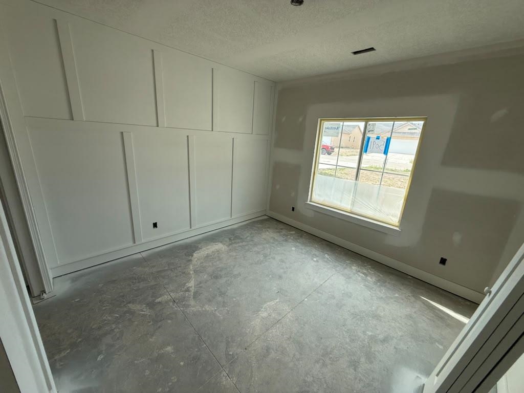 5091 N Toben Dr, Bel Aire, KS 67226