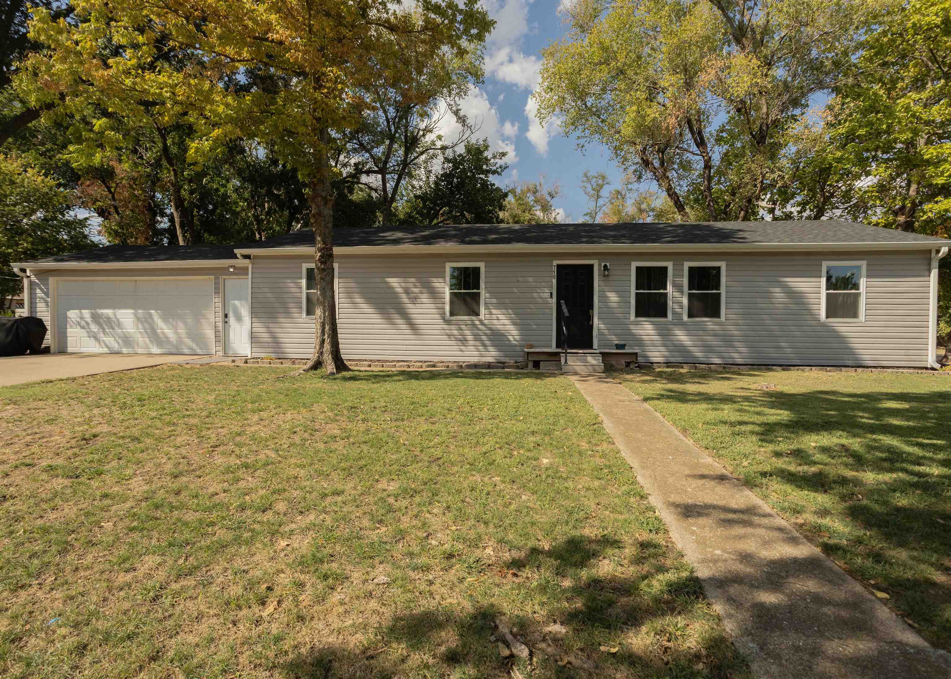 710 W Vine, Arkansas City, KS 67005