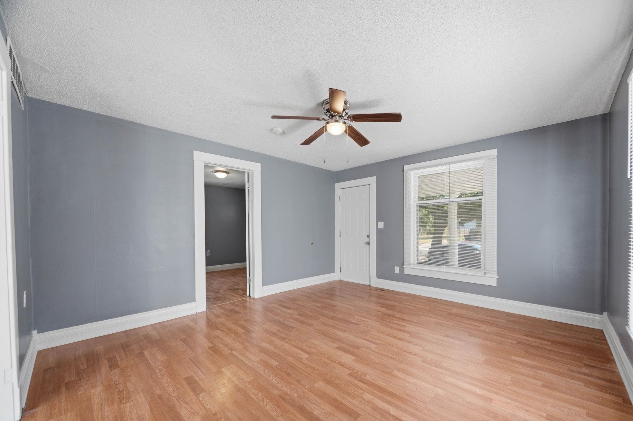 2035 N Park Pl, Wichita, KS 67203