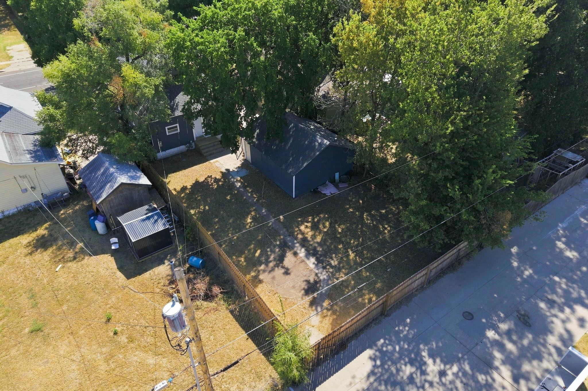 2035 N Park Pl, Wichita, KS 67203